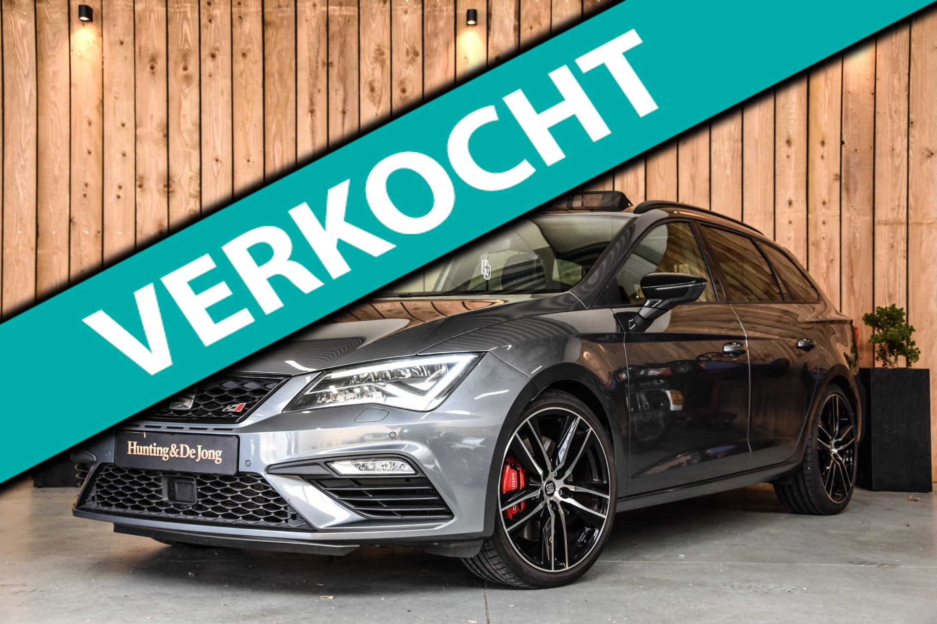 Seat Leon ST 2.0 TSI CUPRA 300 4DRIVE *Pano*Camera*Keyless*ACC* 2017 - voorkant