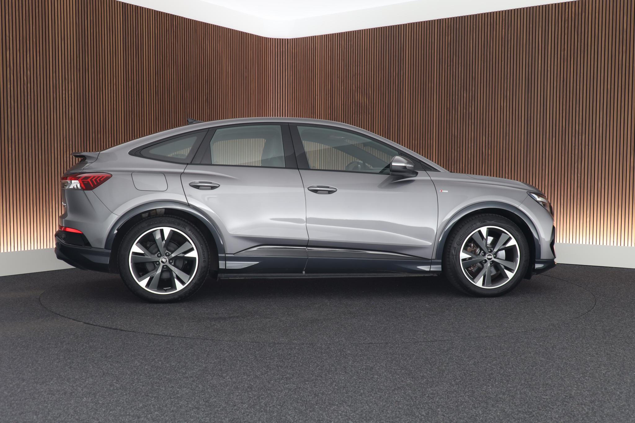 Foto van Audi Q4 Sportback 50 E-tron