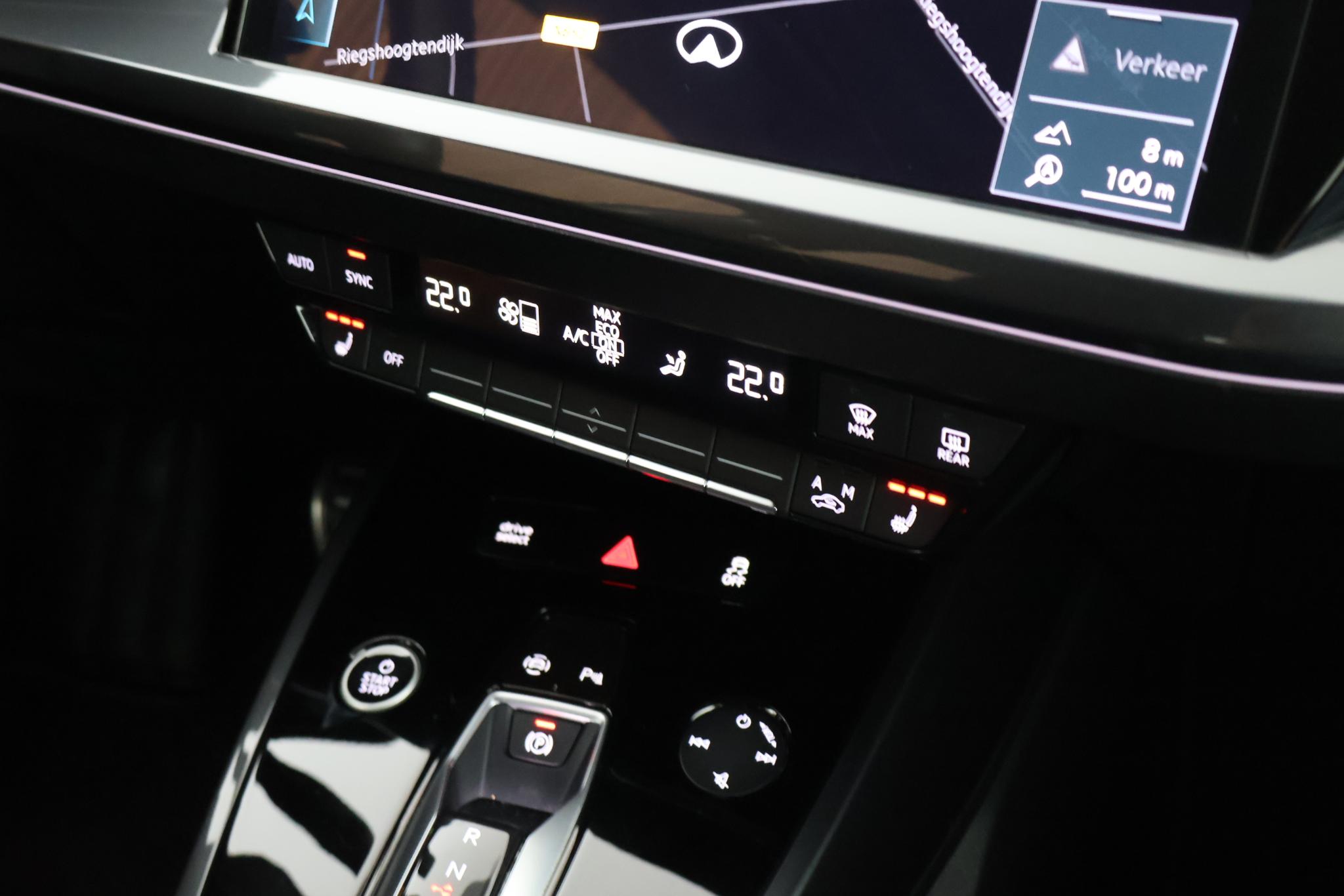 Foto van Audi Q4 Sportback 50 E-tron