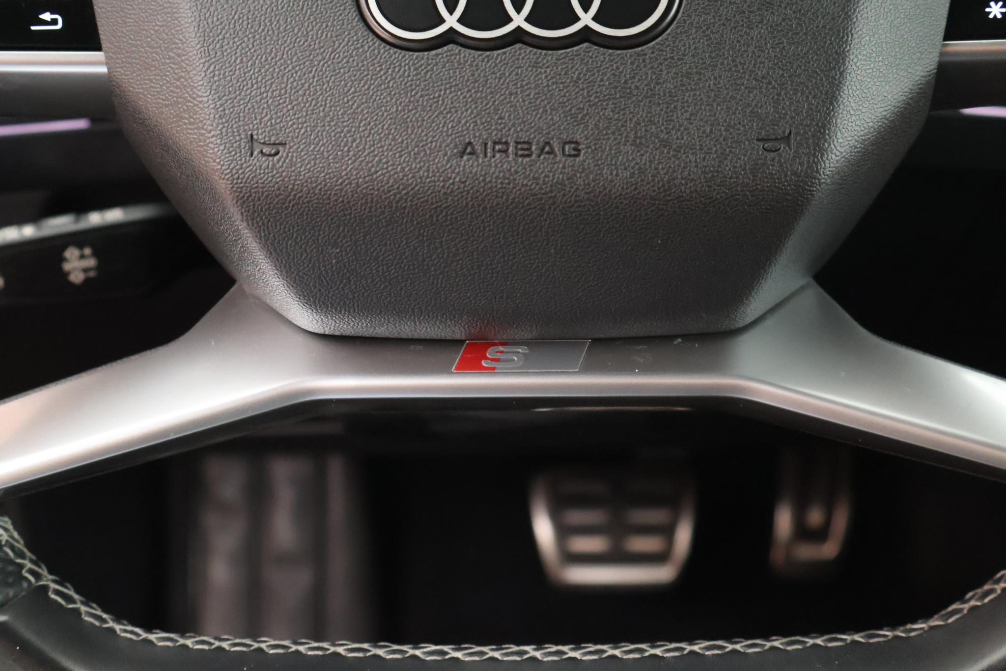 Foto van Audi Q4 Sportback 50 E-tron