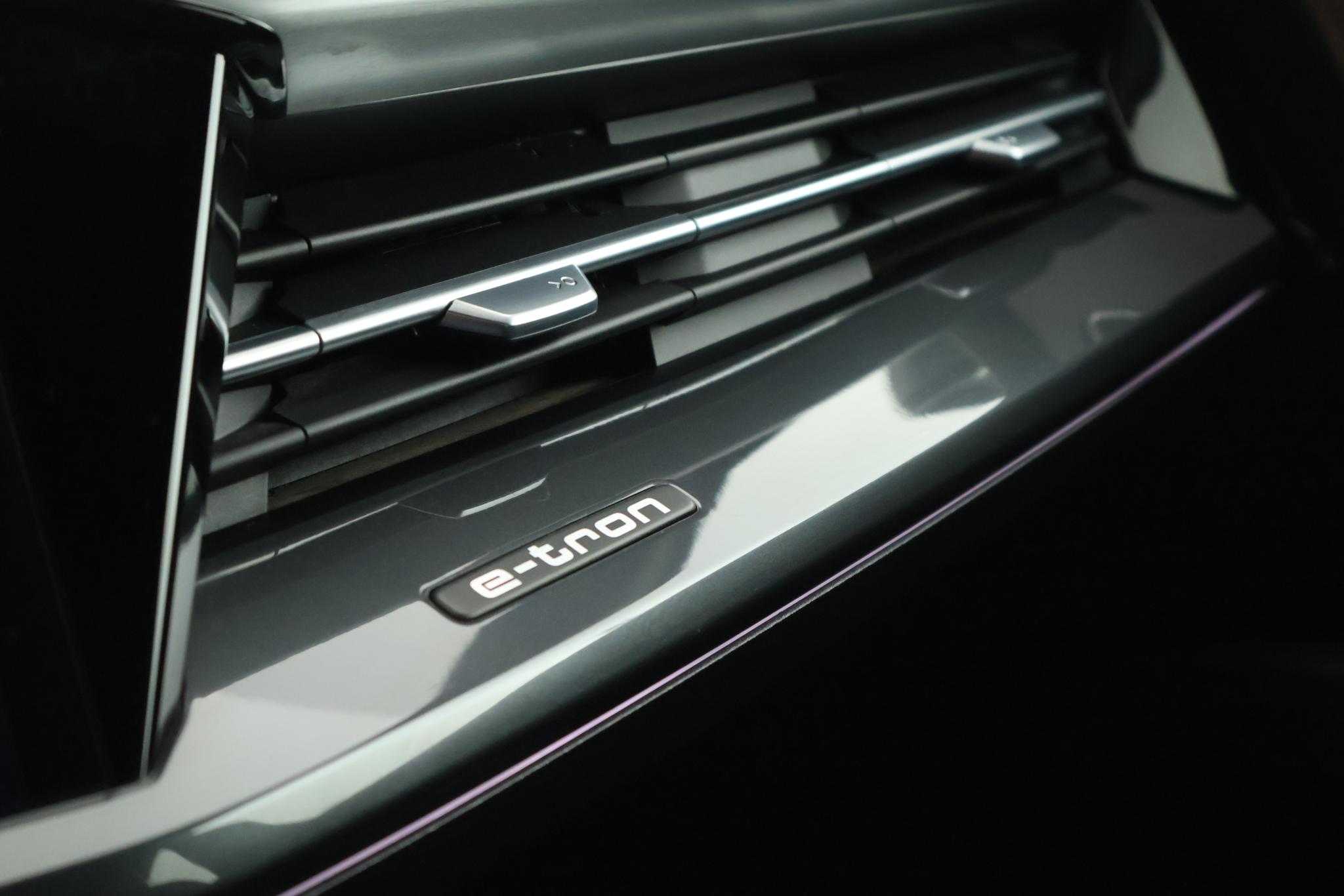 Foto van Audi Q4 Sportback 50 E-tron