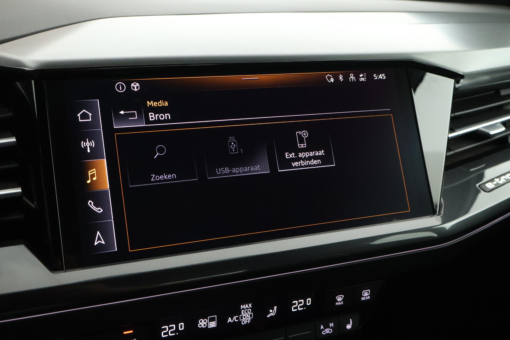Foto van Audi Q4 Sportback 50 E-tron