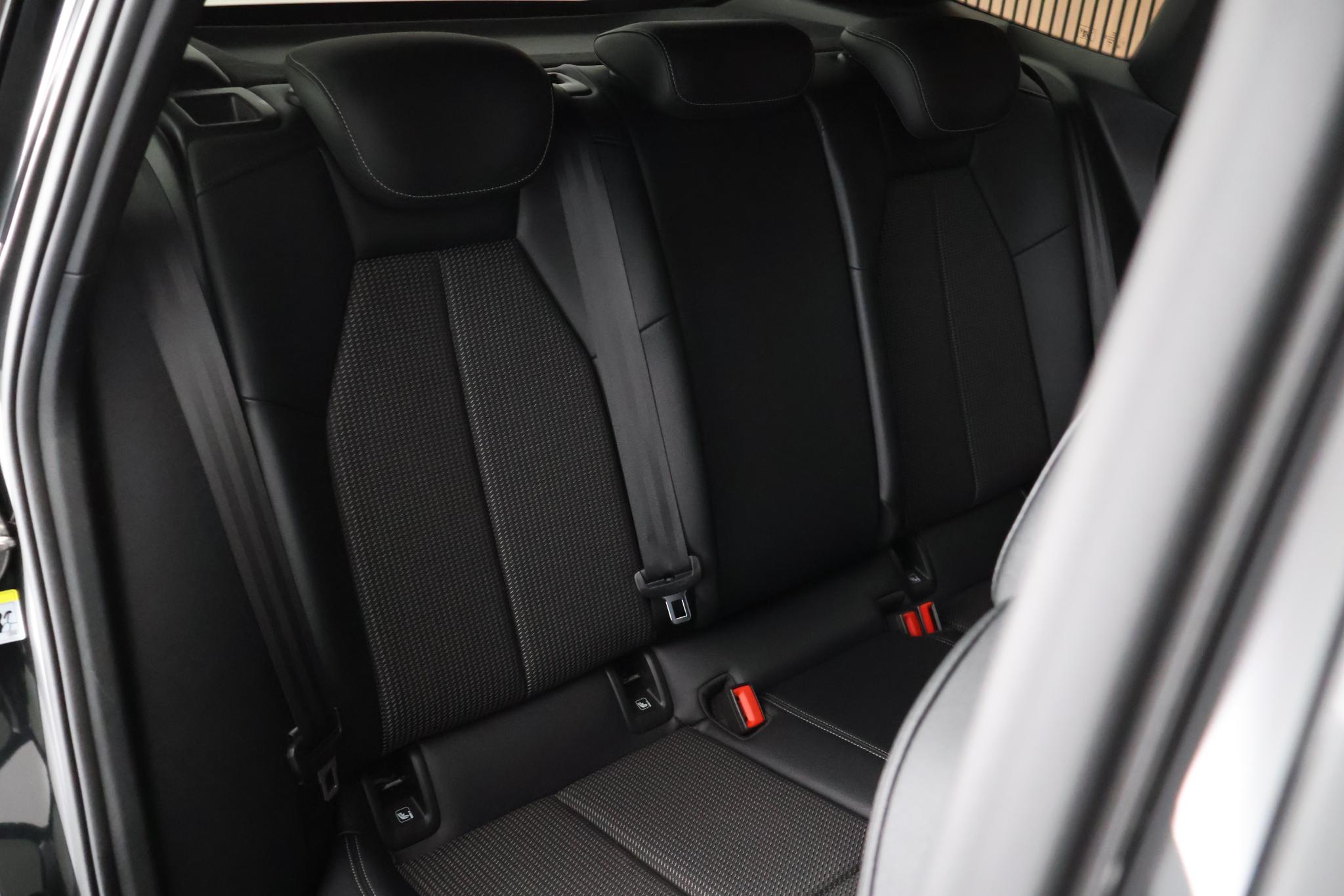 Foto van Audi Q4 Sportback 40 E-tron