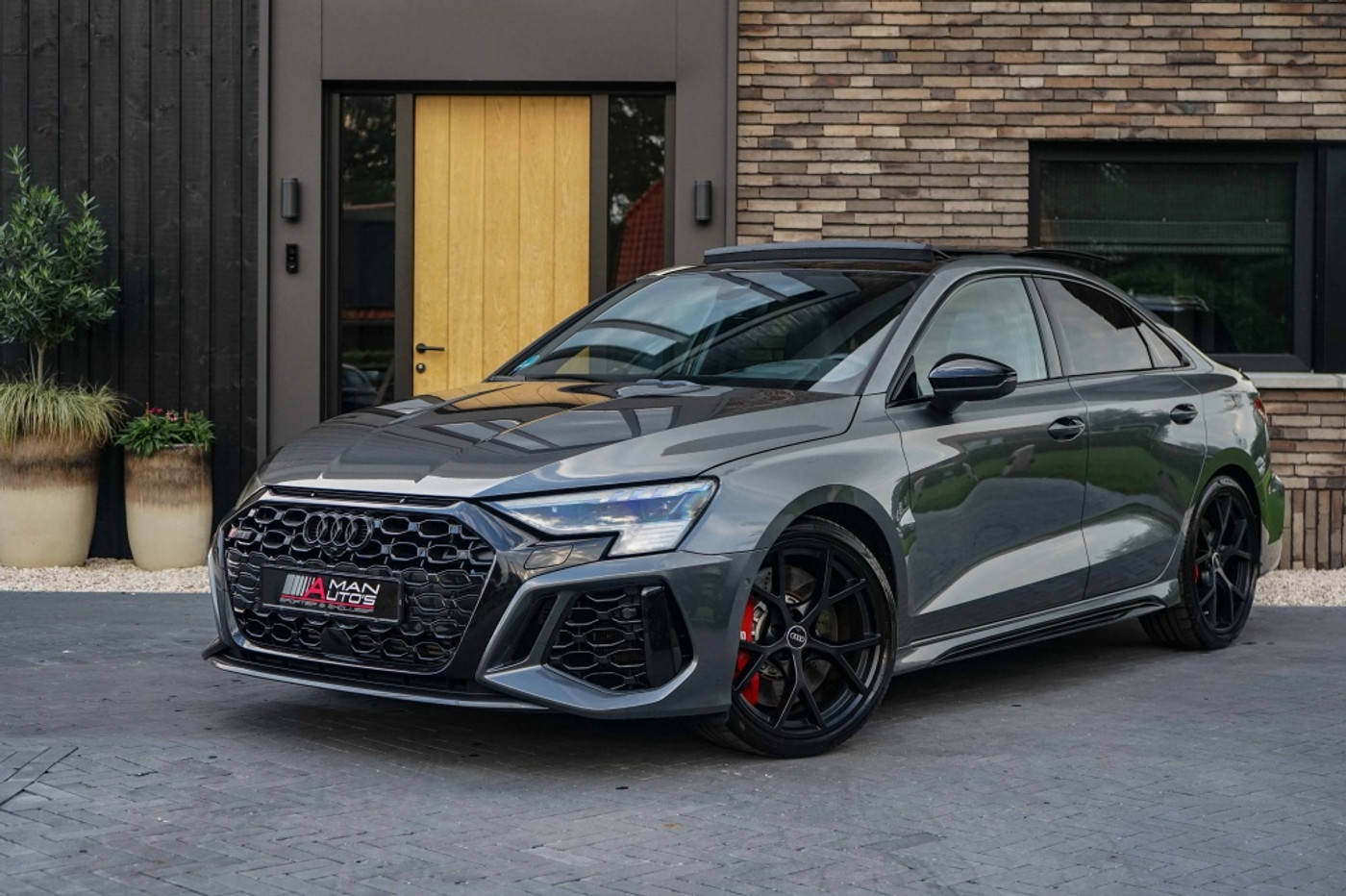 Audi Rs3 2.5 TFSI Quattro Limousine MTM465/Pano/RS-Zetels/RS-Diff/B&O/HUD 2021 - voorkant