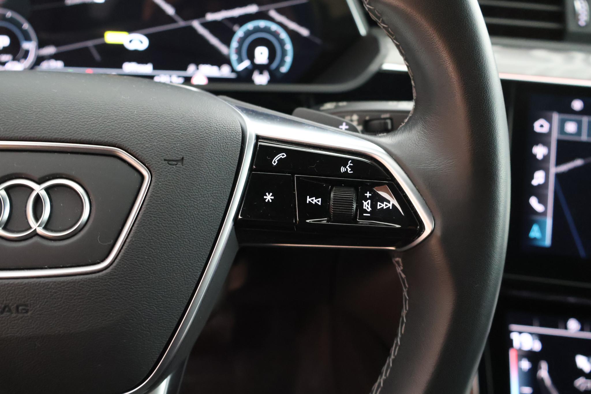 Foto van Audi Q8 50 E-tron