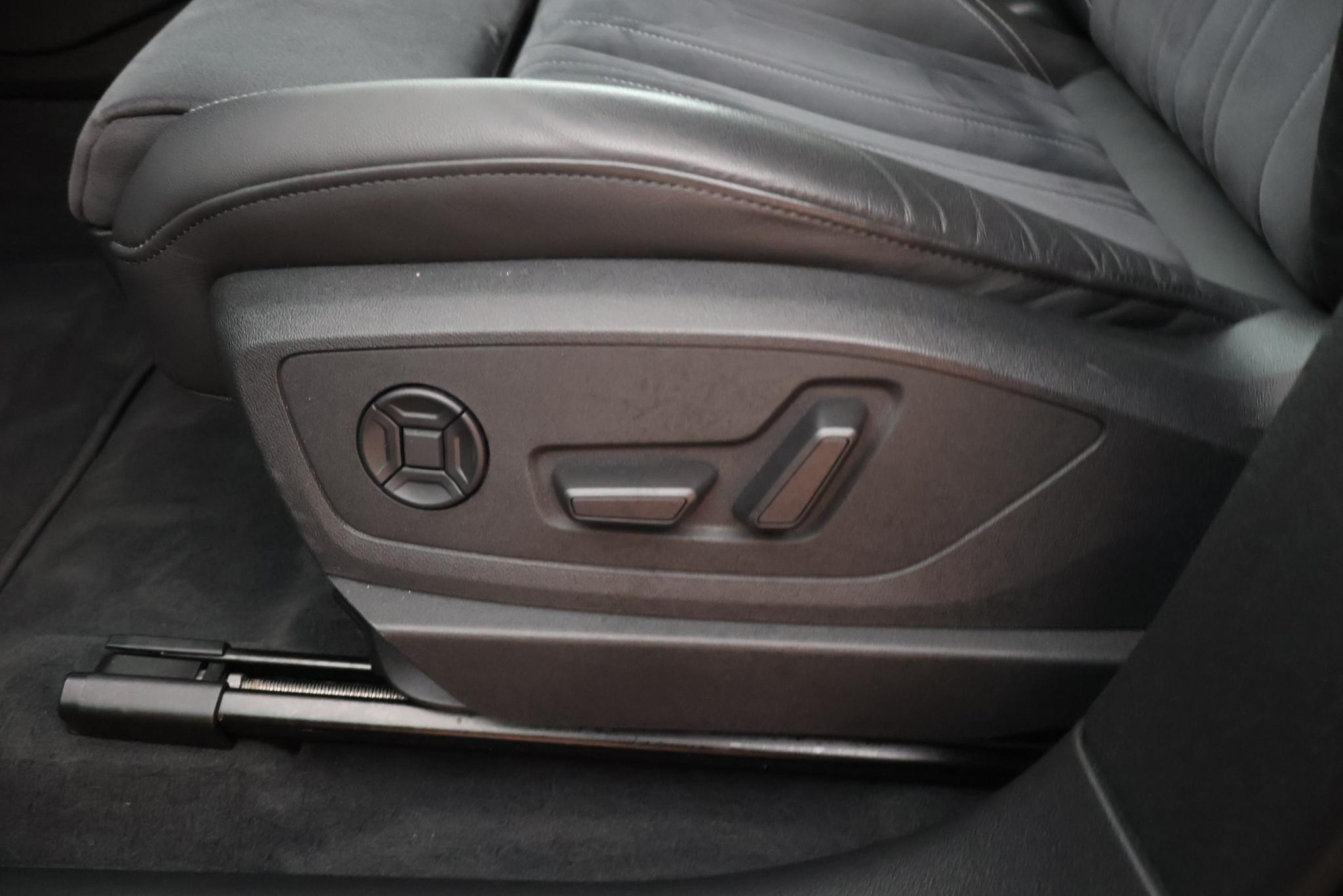 Foto van Audi Q8 50 E-tron