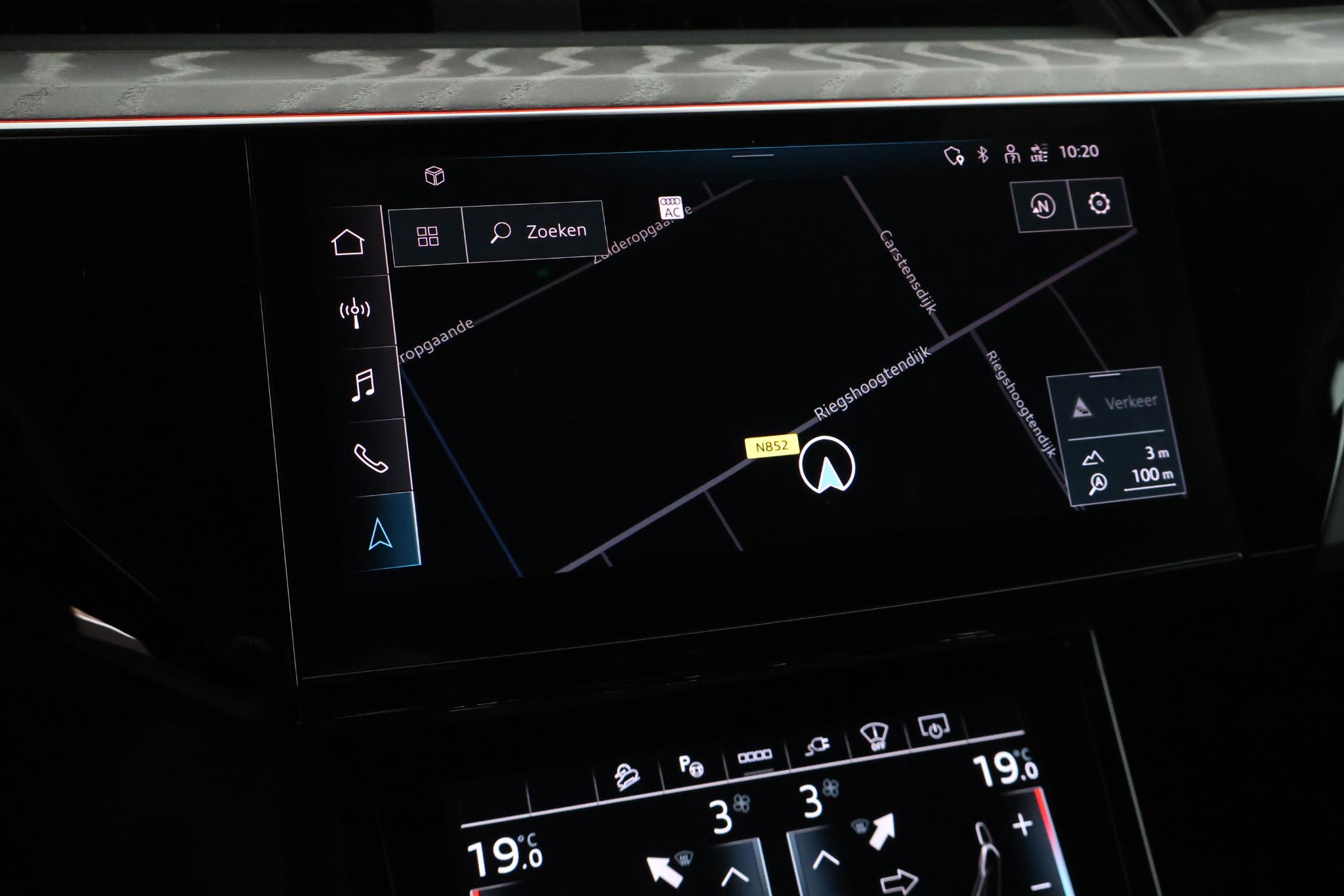 Foto van Audi Q8 50 E-tron