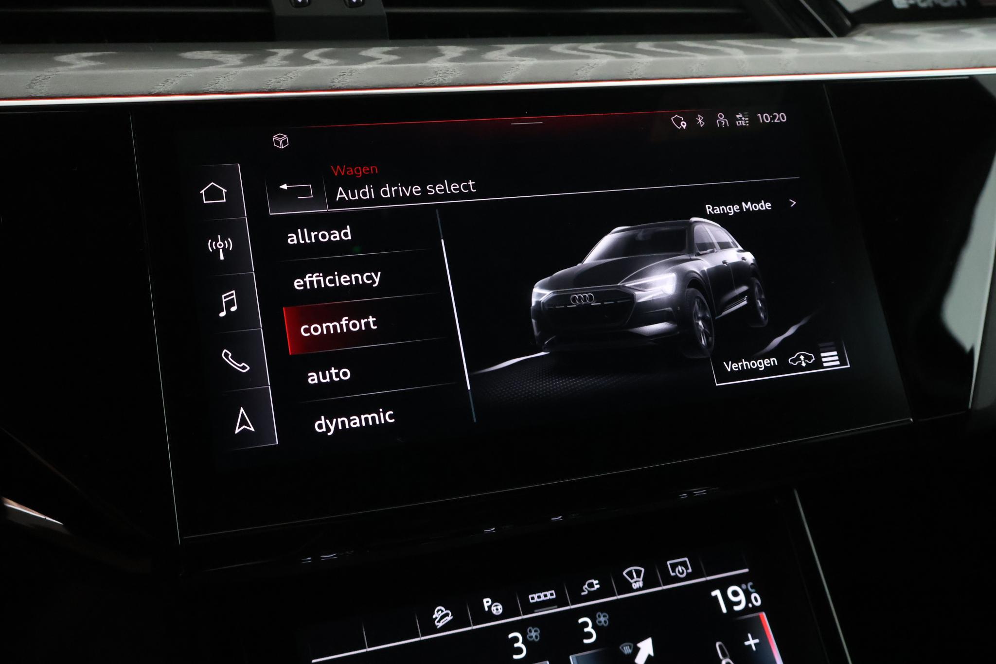 Foto van Audi Q8 50 E-tron