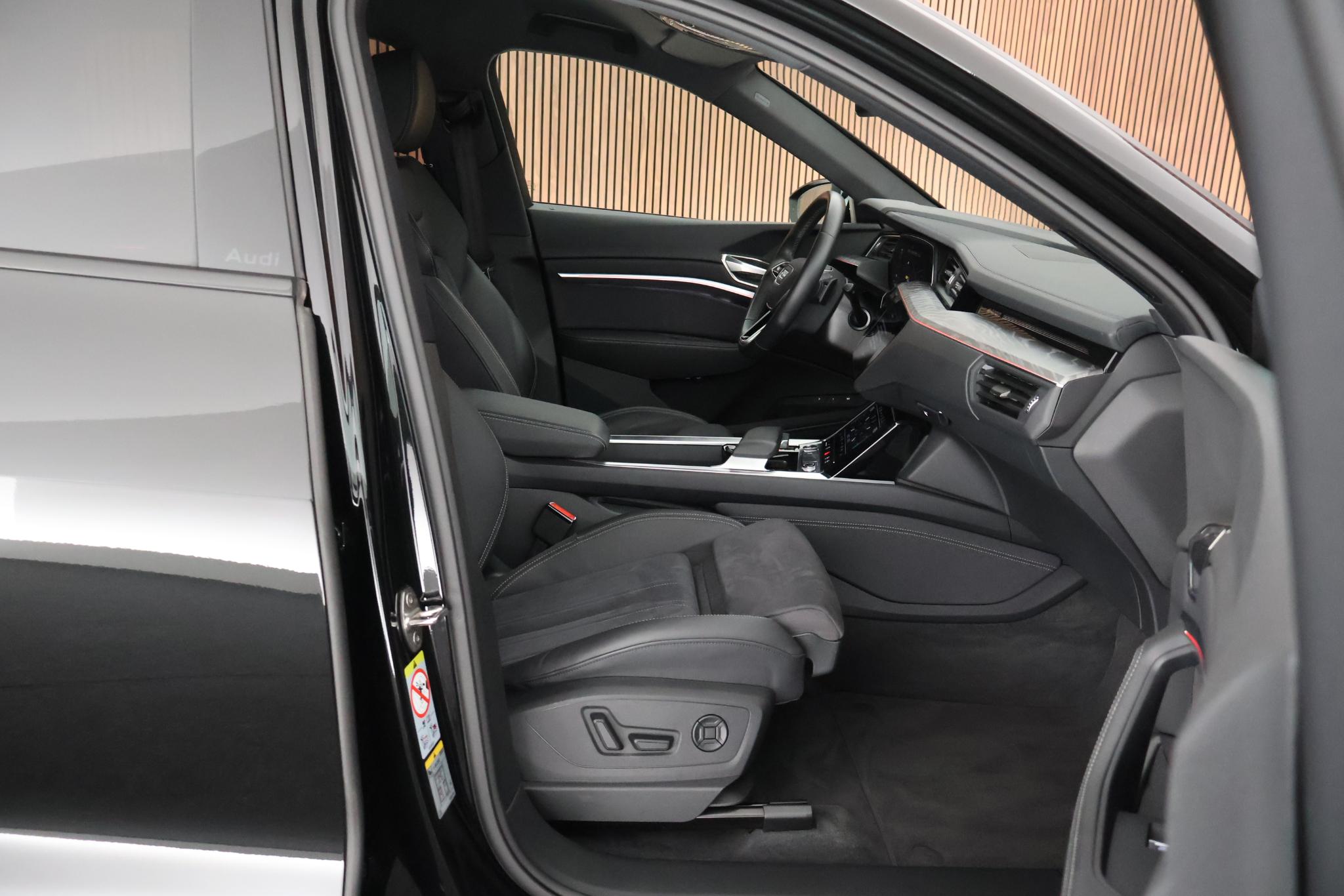 Foto van Audi Q8 50 E-tron