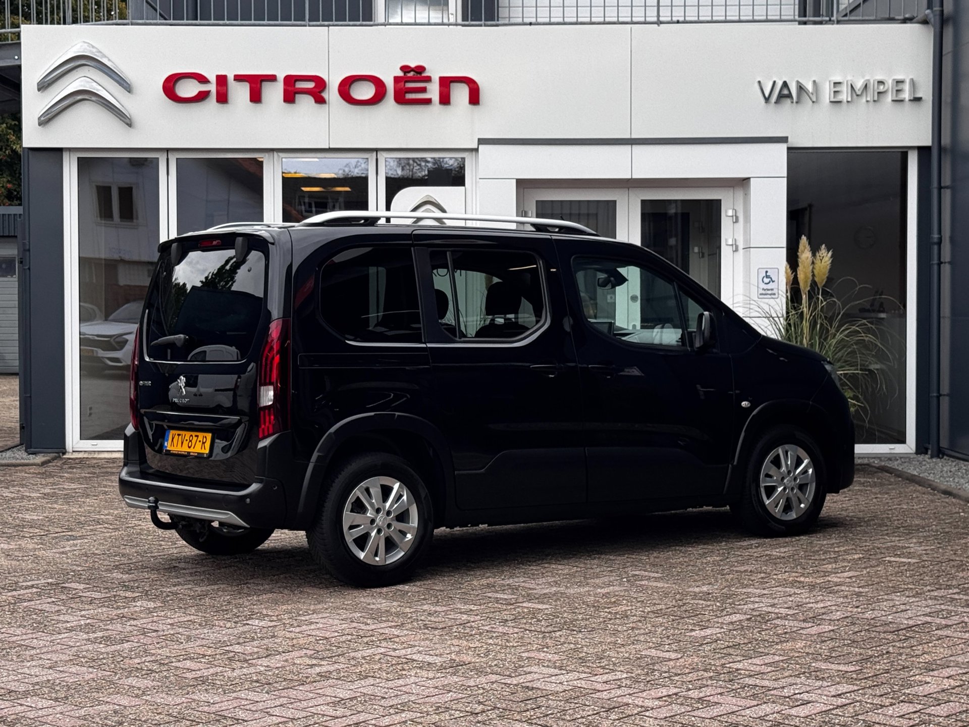 Foto van Peugeot Rifter
