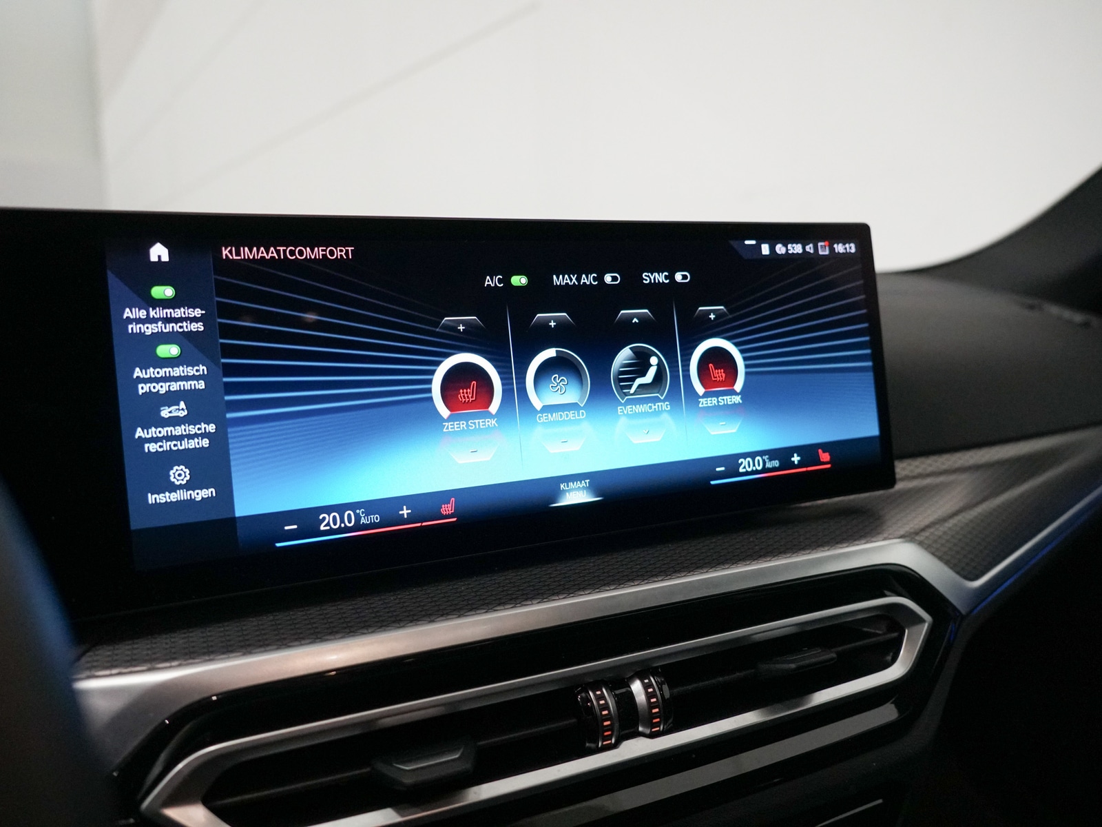 Foto van BMW I4 M50