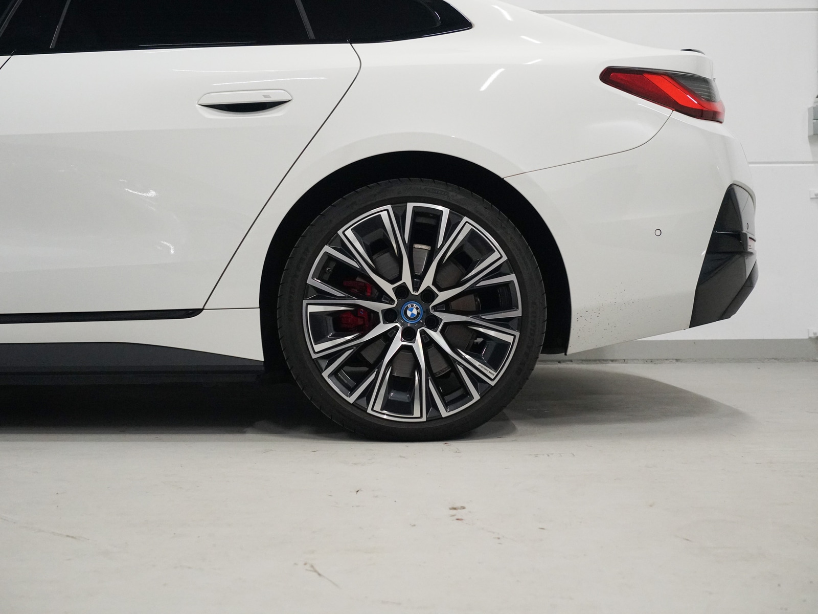 Foto van BMW I4 M50