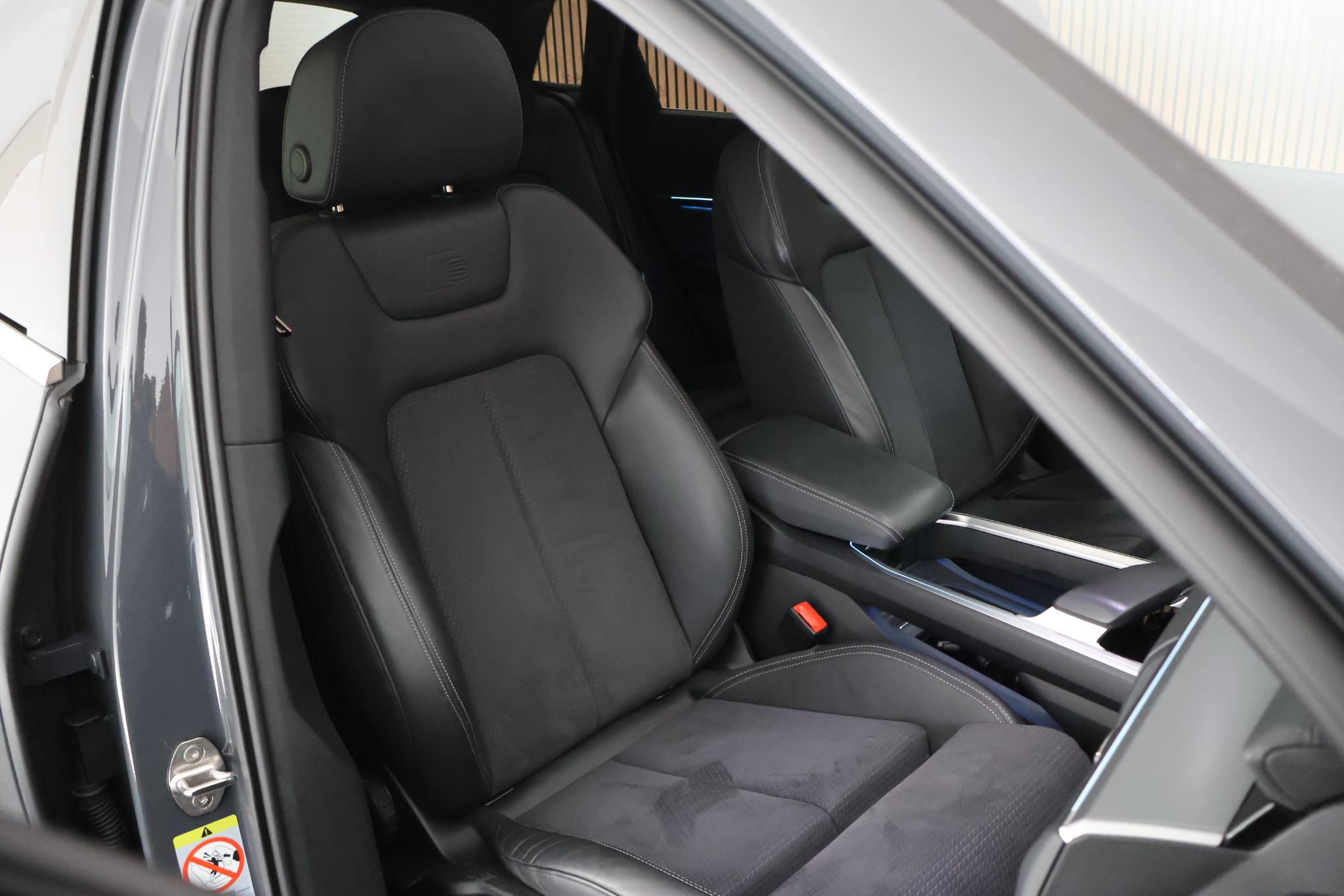 Foto van Audi Q8 50 E-tron