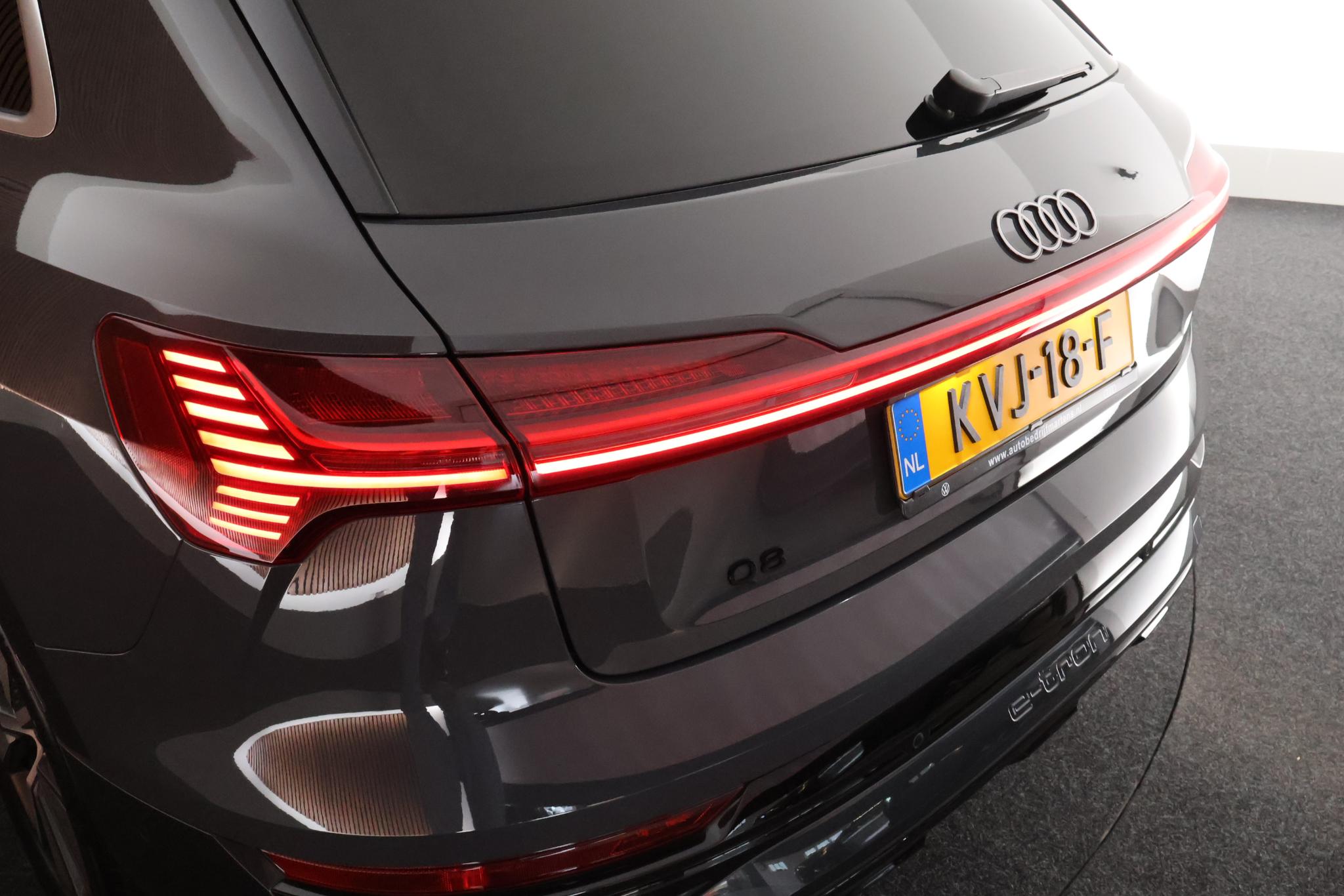 Foto van Audi Q8 50 E-tron