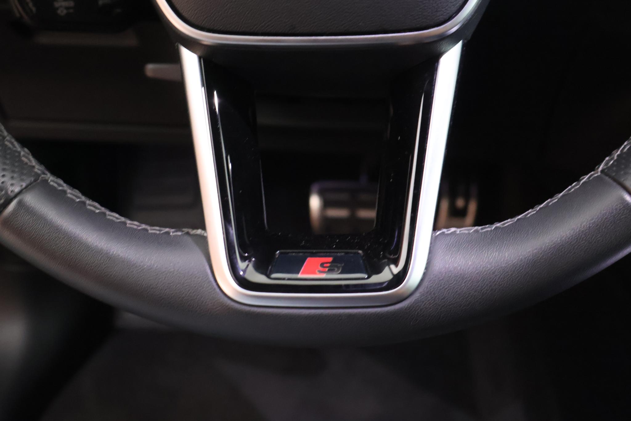Foto van Audi Q8 50 E-tron