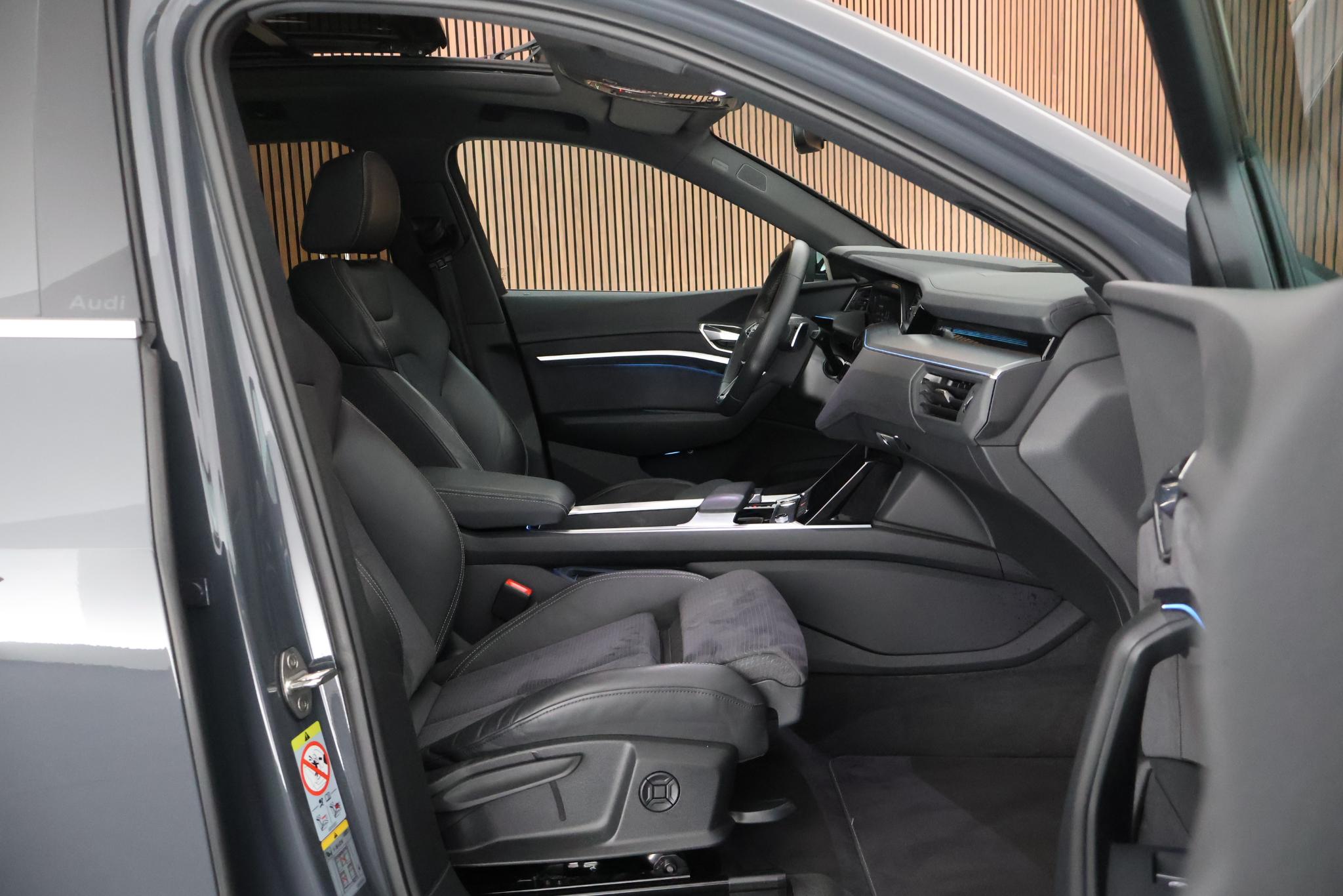 Foto van Audi Q8 50 E-tron