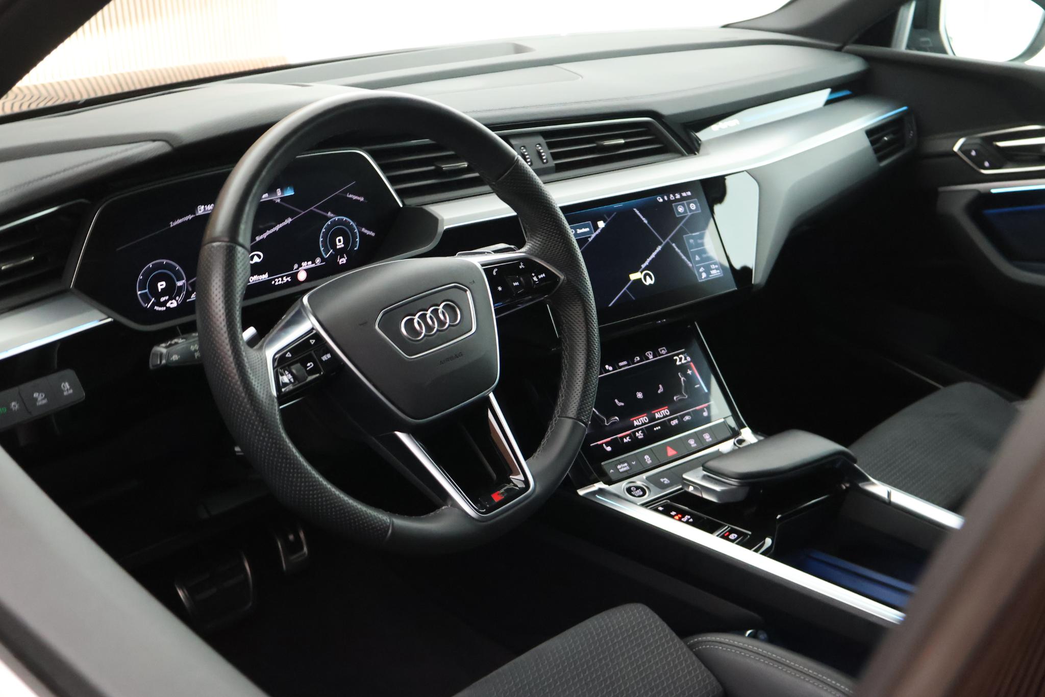 Foto van Audi Q8 50 E-tron