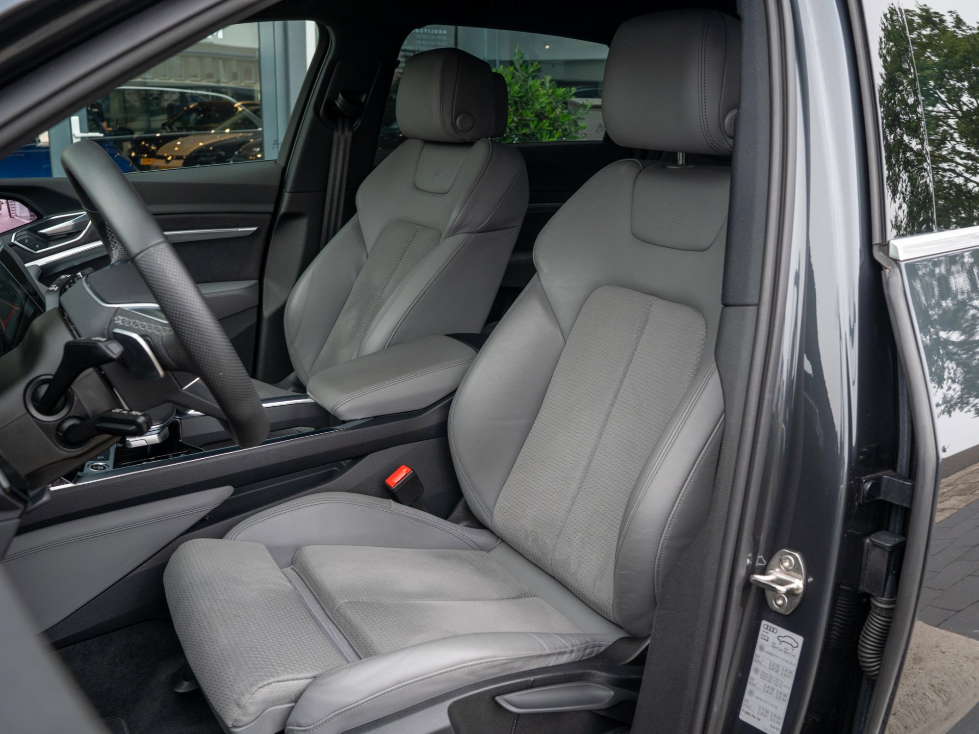 Foto van Audi E-tron