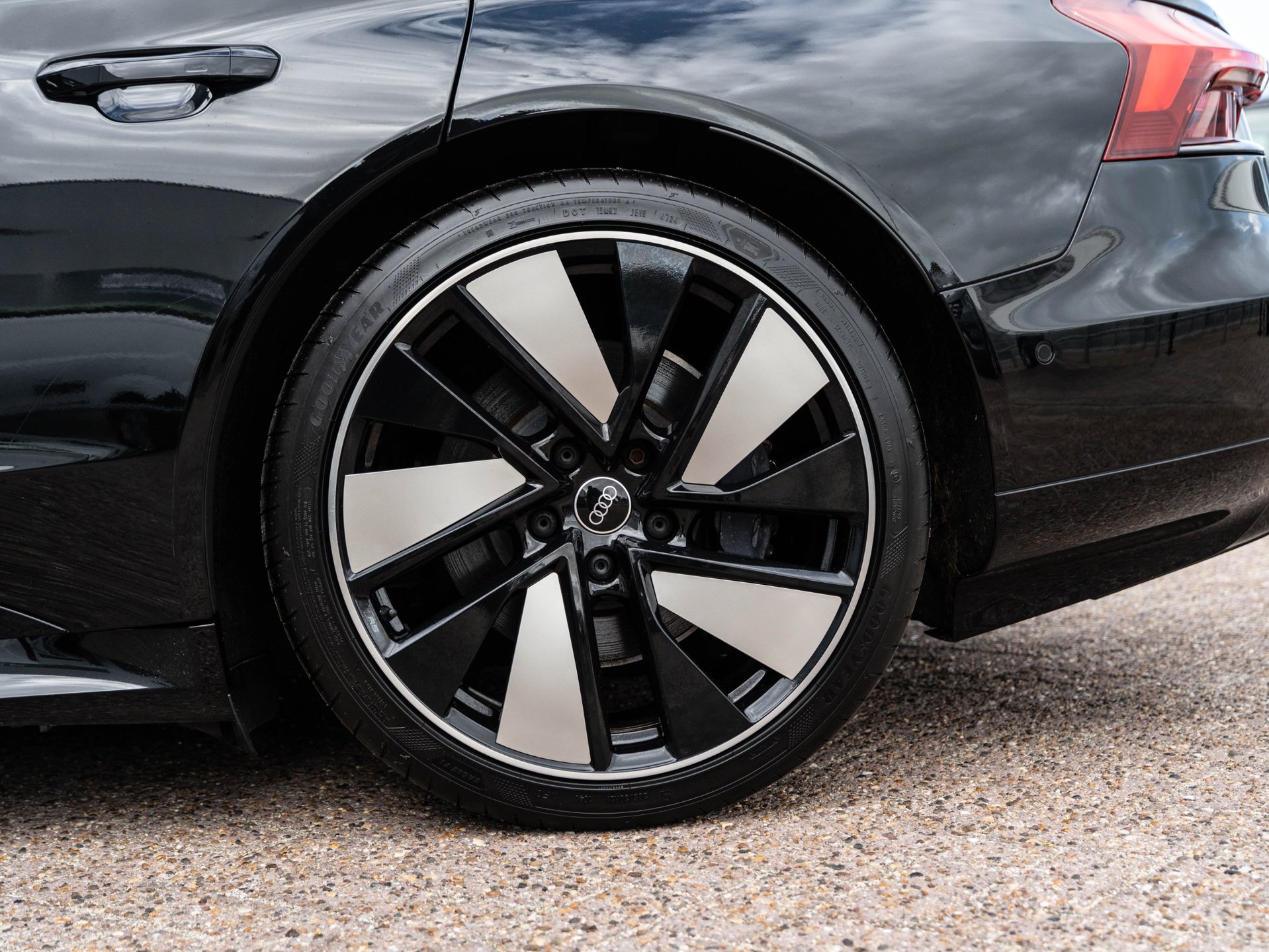 Foto van Audi E-tron GT