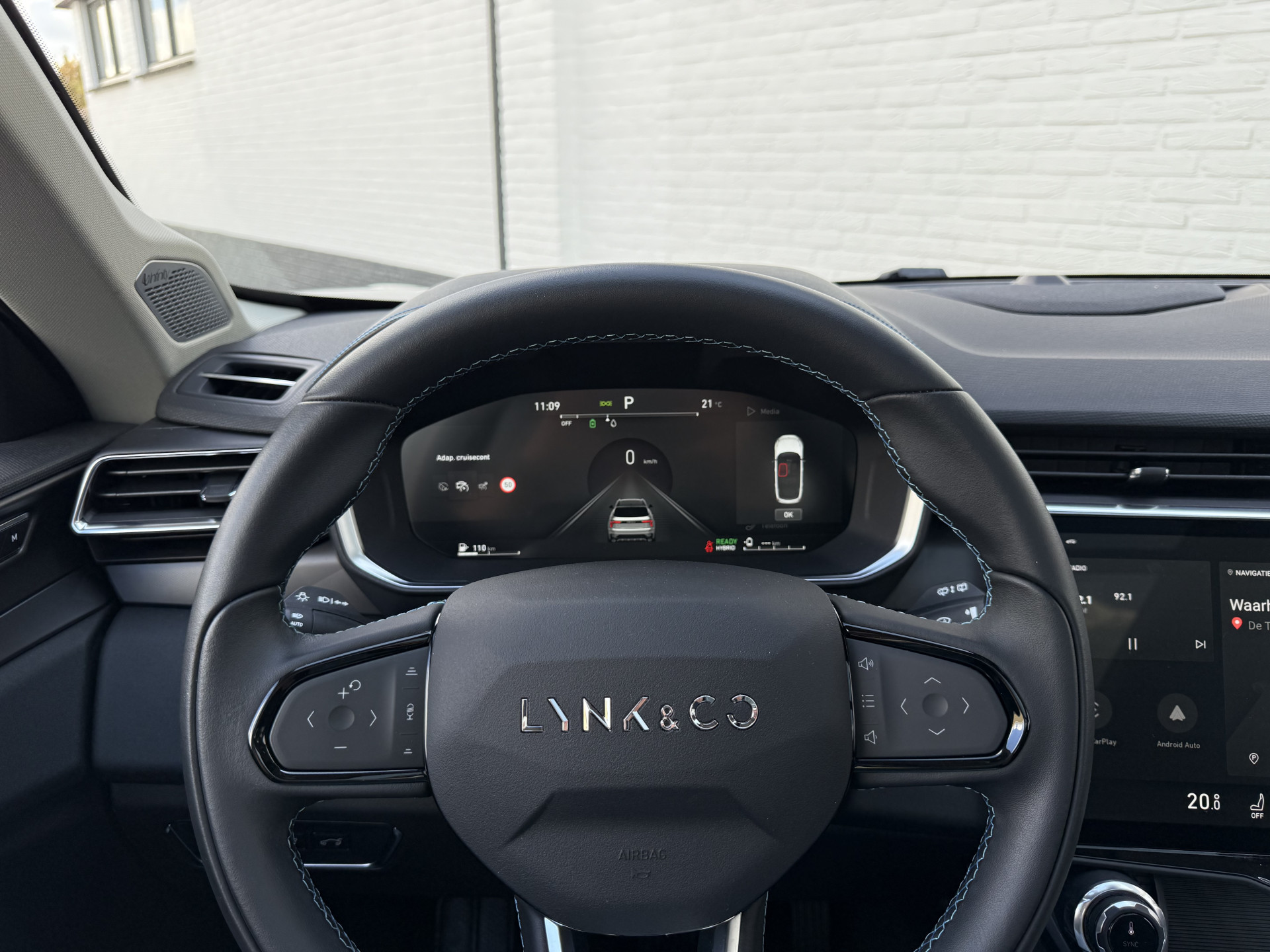 Foto van LYNK & Co 01