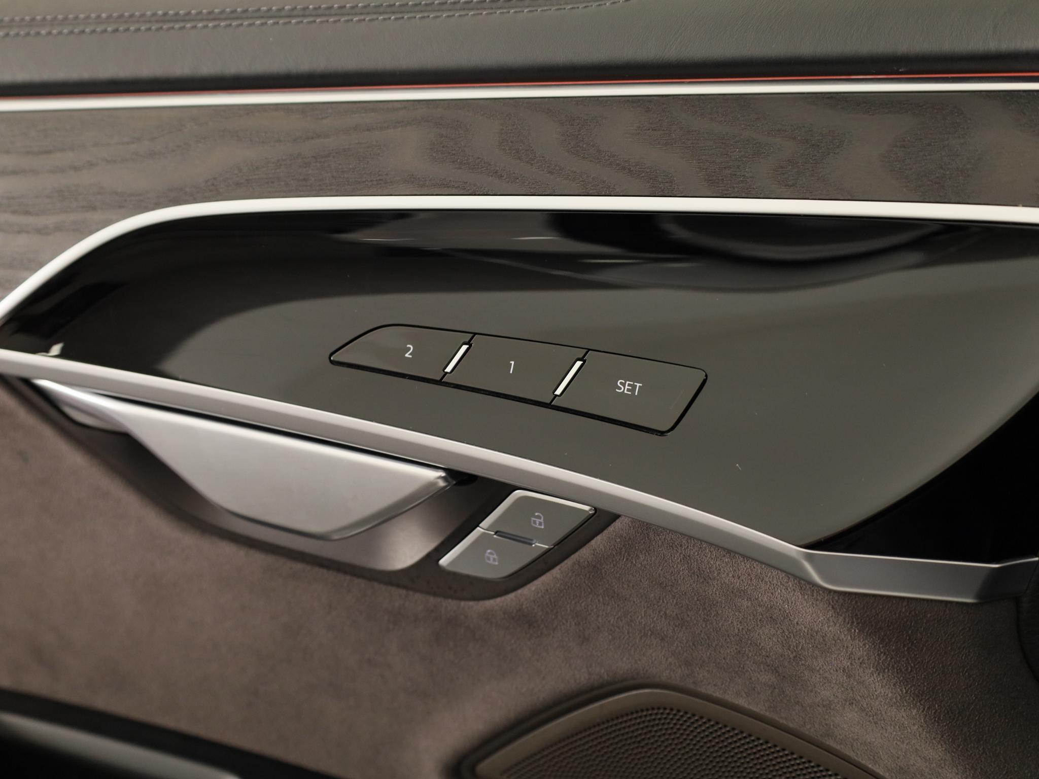 Foto van Audi A8