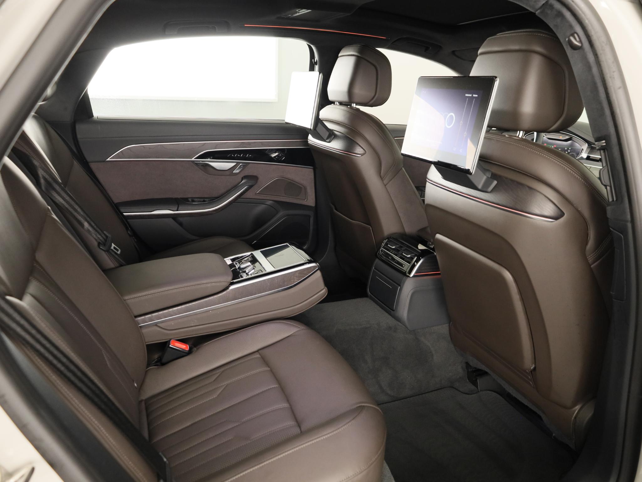 Foto van Audi A8