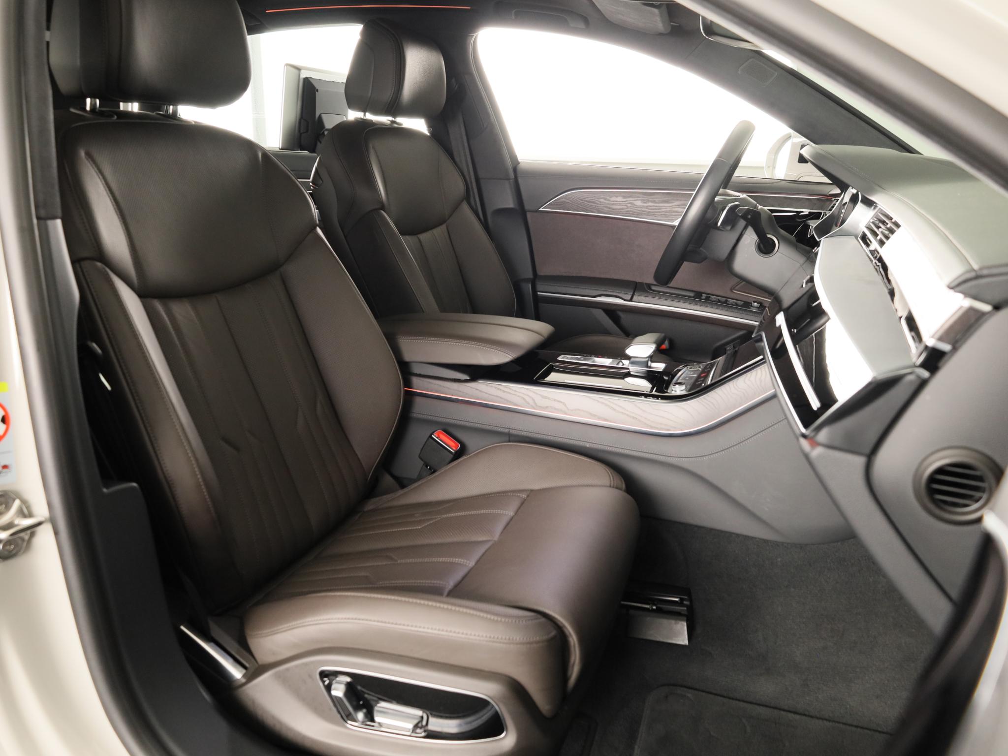 Foto van Audi A8