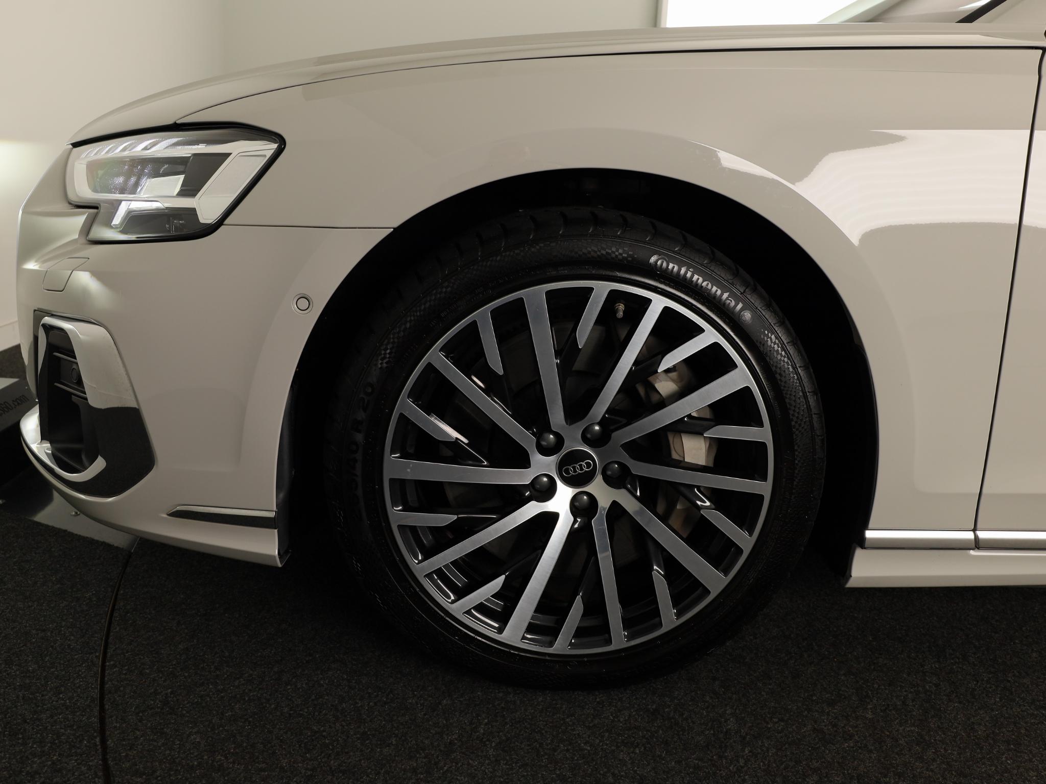 Foto van Audi A8