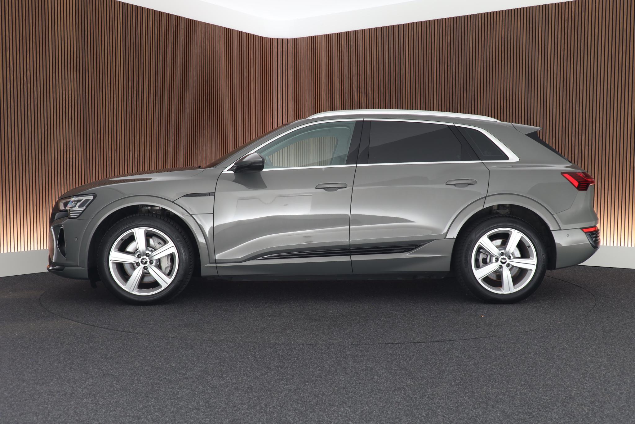 Foto van Audi Q8 50 E-tron