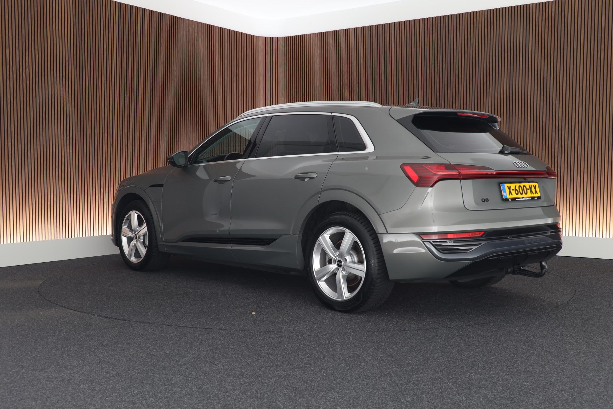 Foto van Audi Q8 50 E-tron