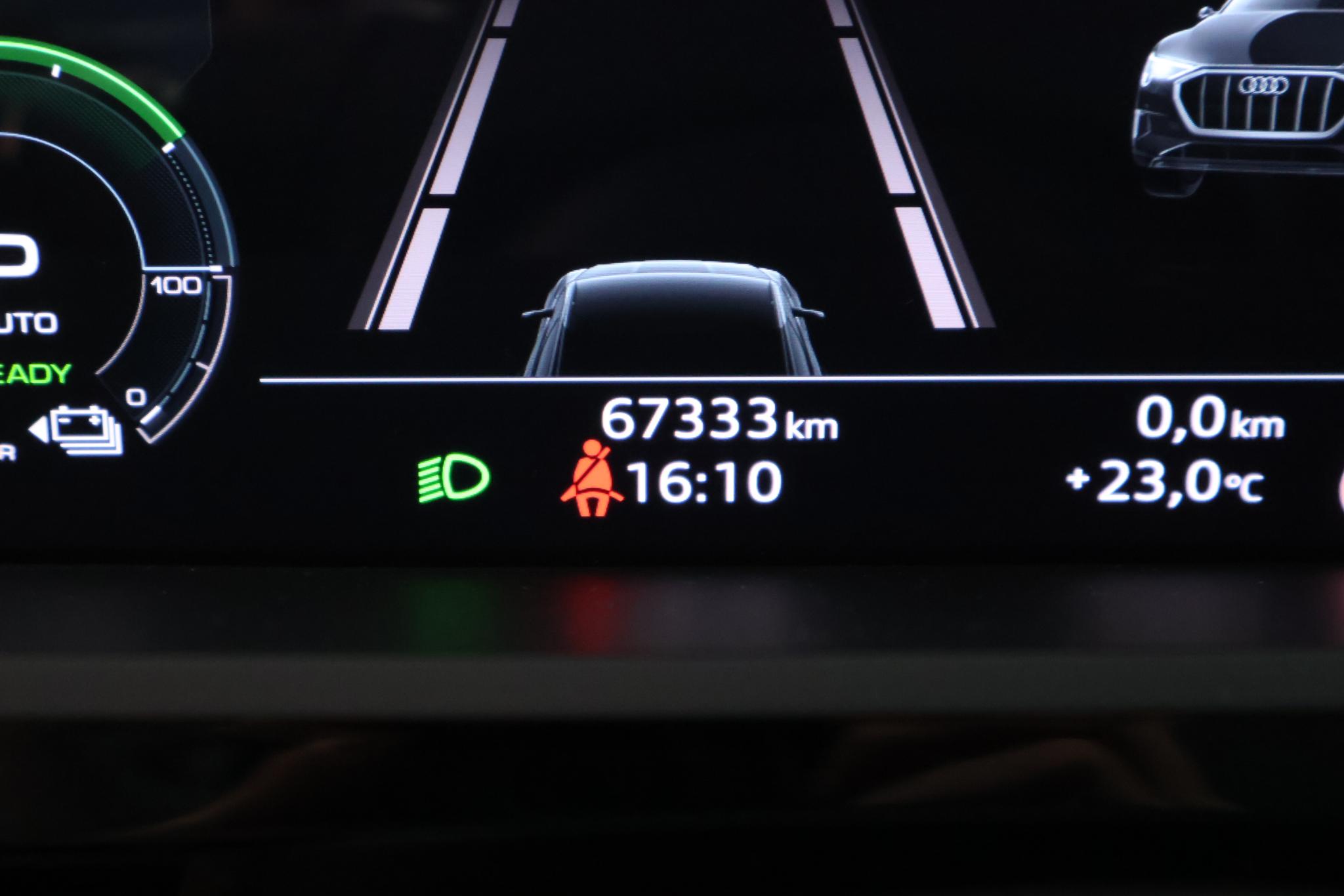 Foto van Audi Q8 50 E-tron