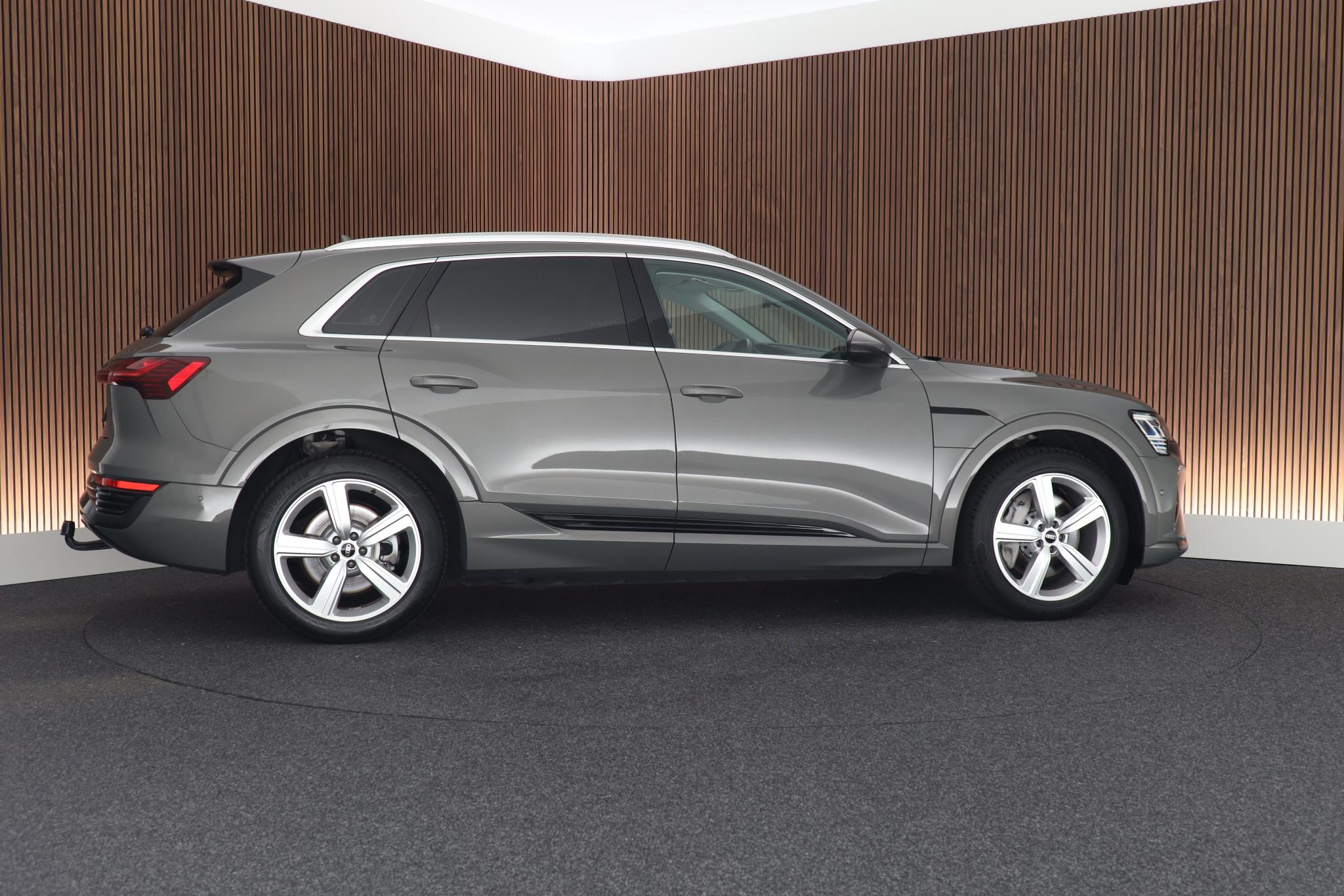 Foto van Audi Q8 50 E-tron