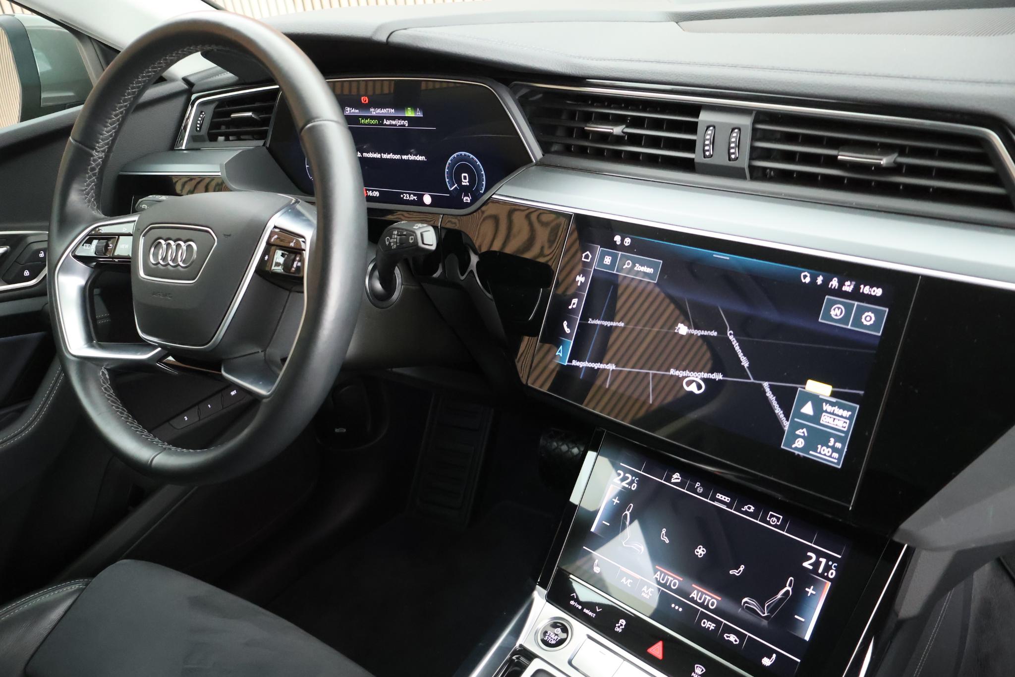 Foto van Audi Q8 50 E-tron
