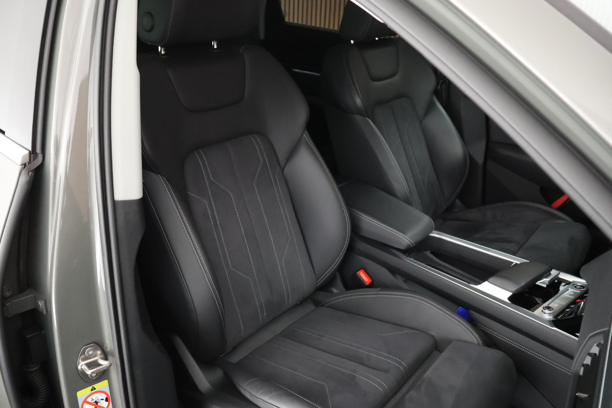 Foto van Audi Q8 50 E-tron