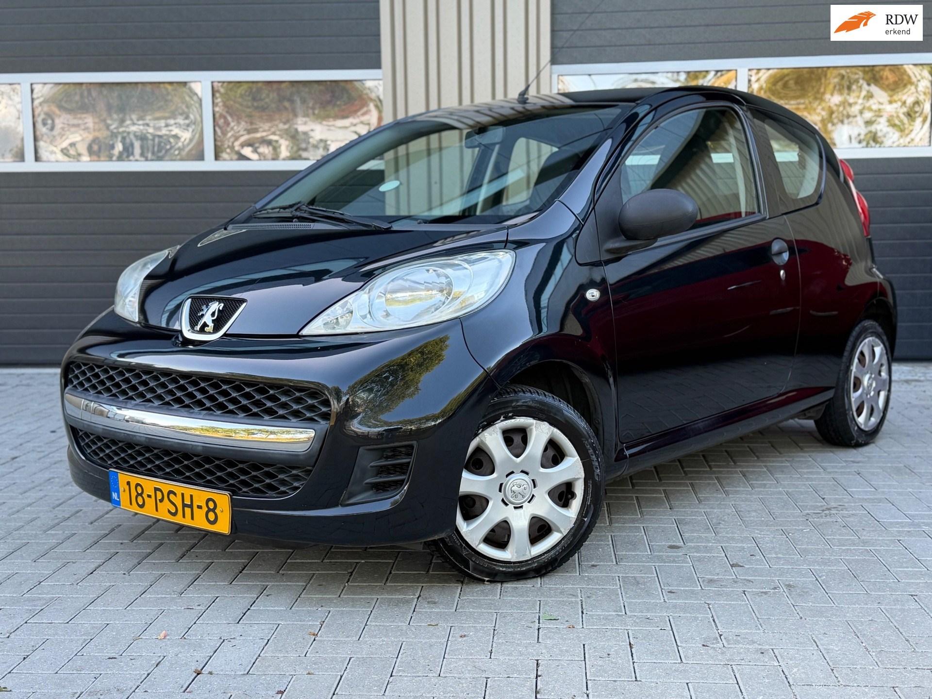 Peugeot Peugeot 107 1.0-12V Accent | eerste eigenaar | handels/meeneemprijs 2011 - voorkant