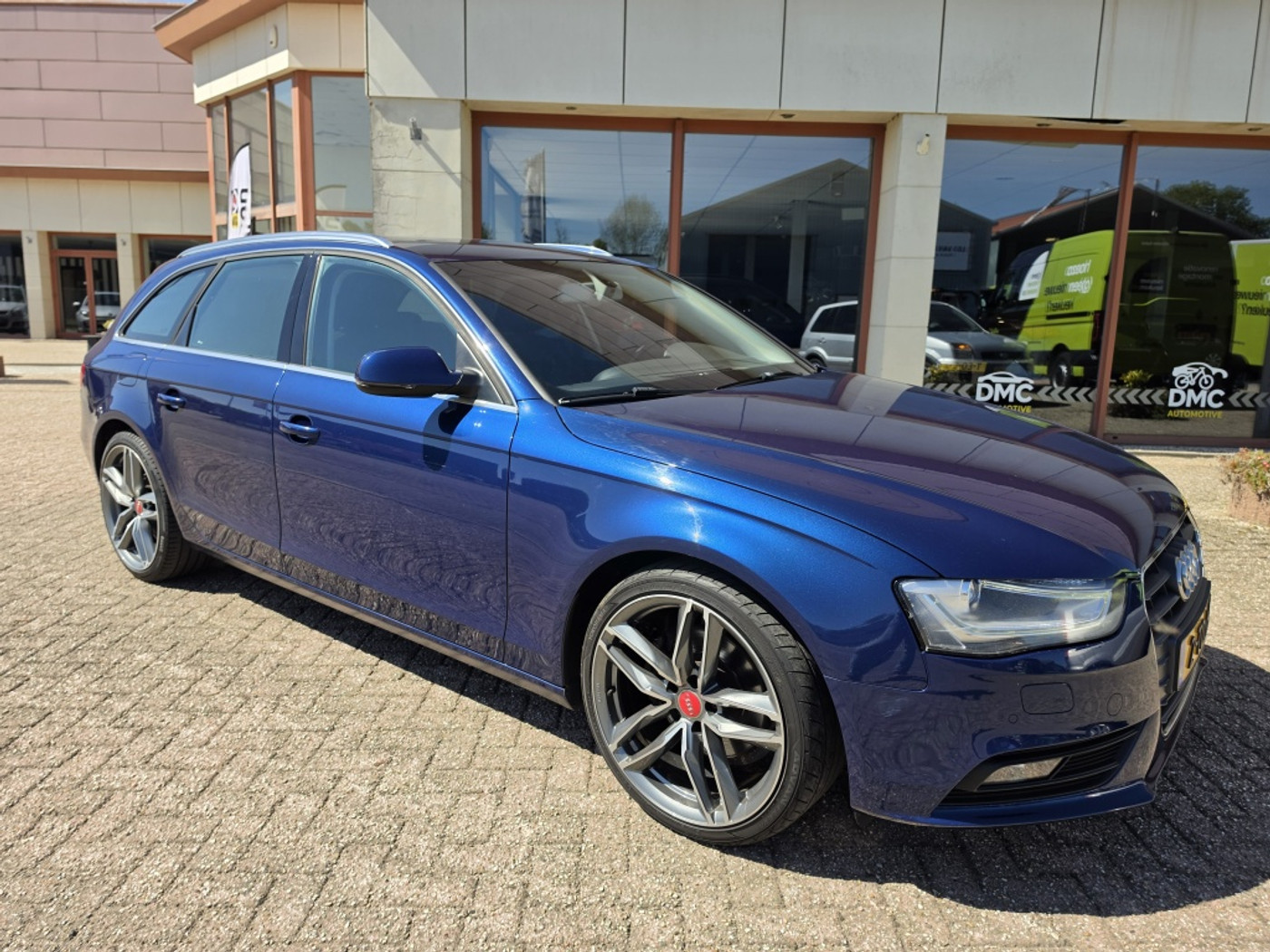 Audi A4 Avant 1.8 TFSI Business Edition | 170 PK | Navi | Xenon | Airco | Crui 2014 - voorkant