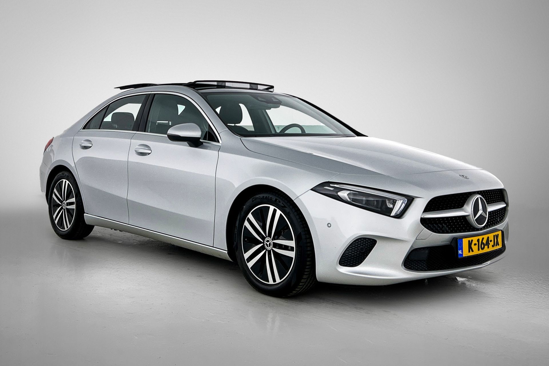 Foto van Mercedes-Benz A 200