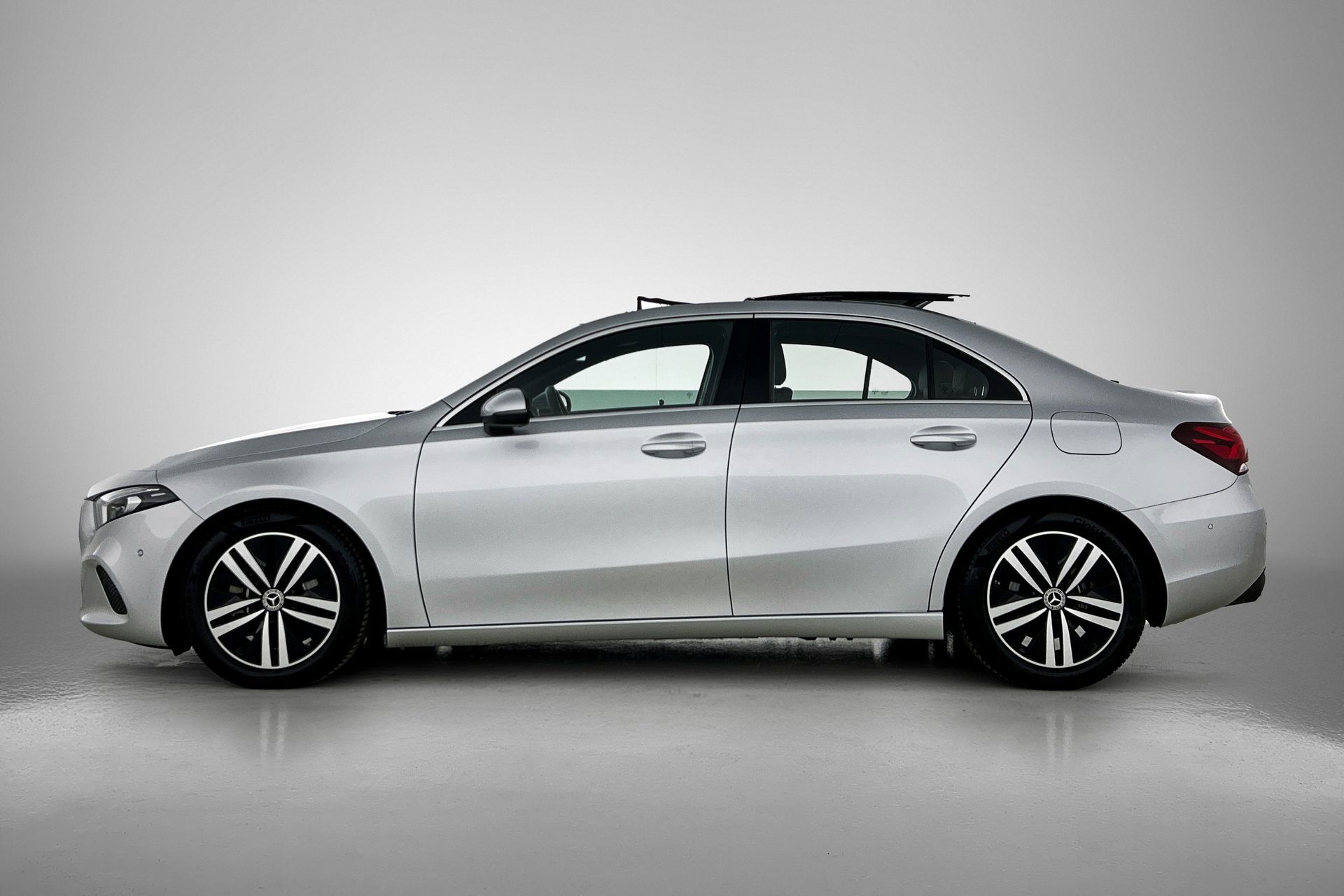 Foto van Mercedes-Benz A 200