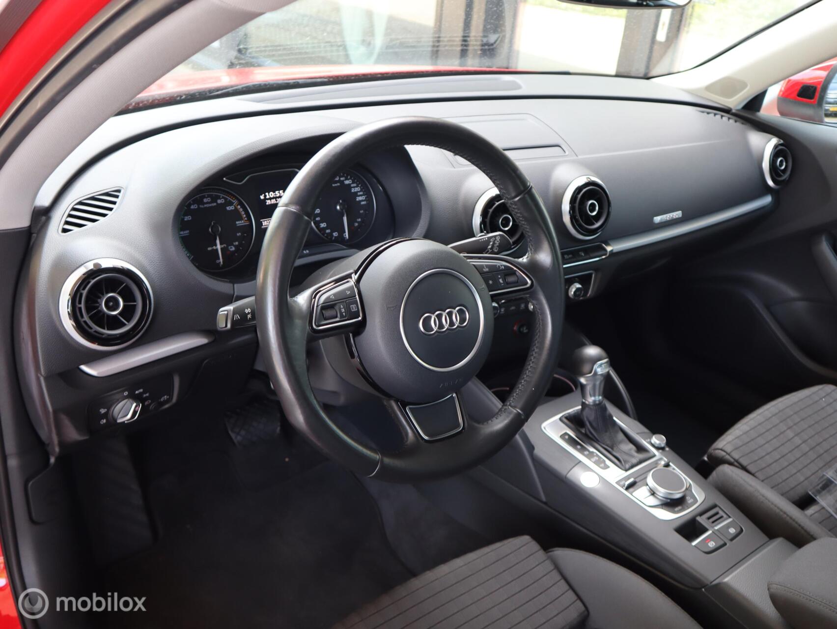 Foto van Audi A3 Sportback E-tron