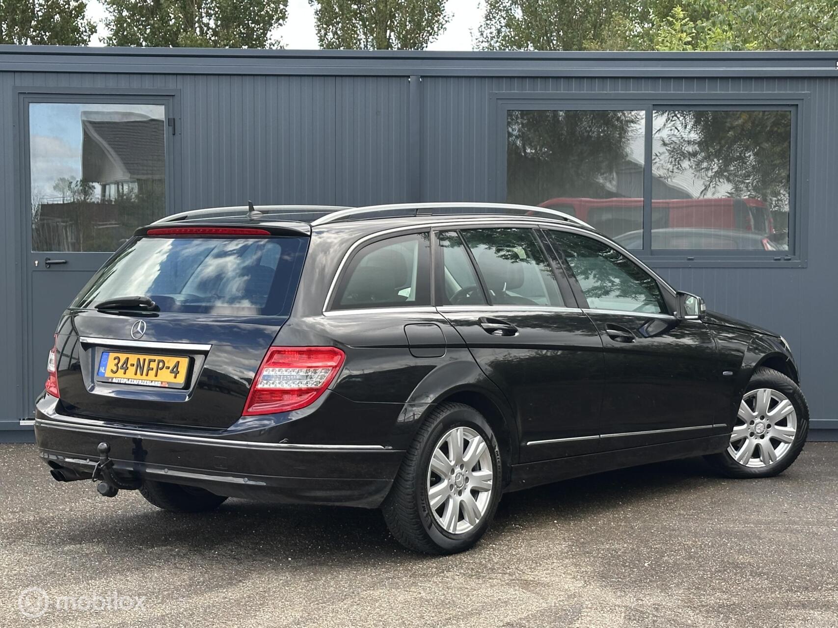 Foto van Mercedes-Benz C 180 Cgi