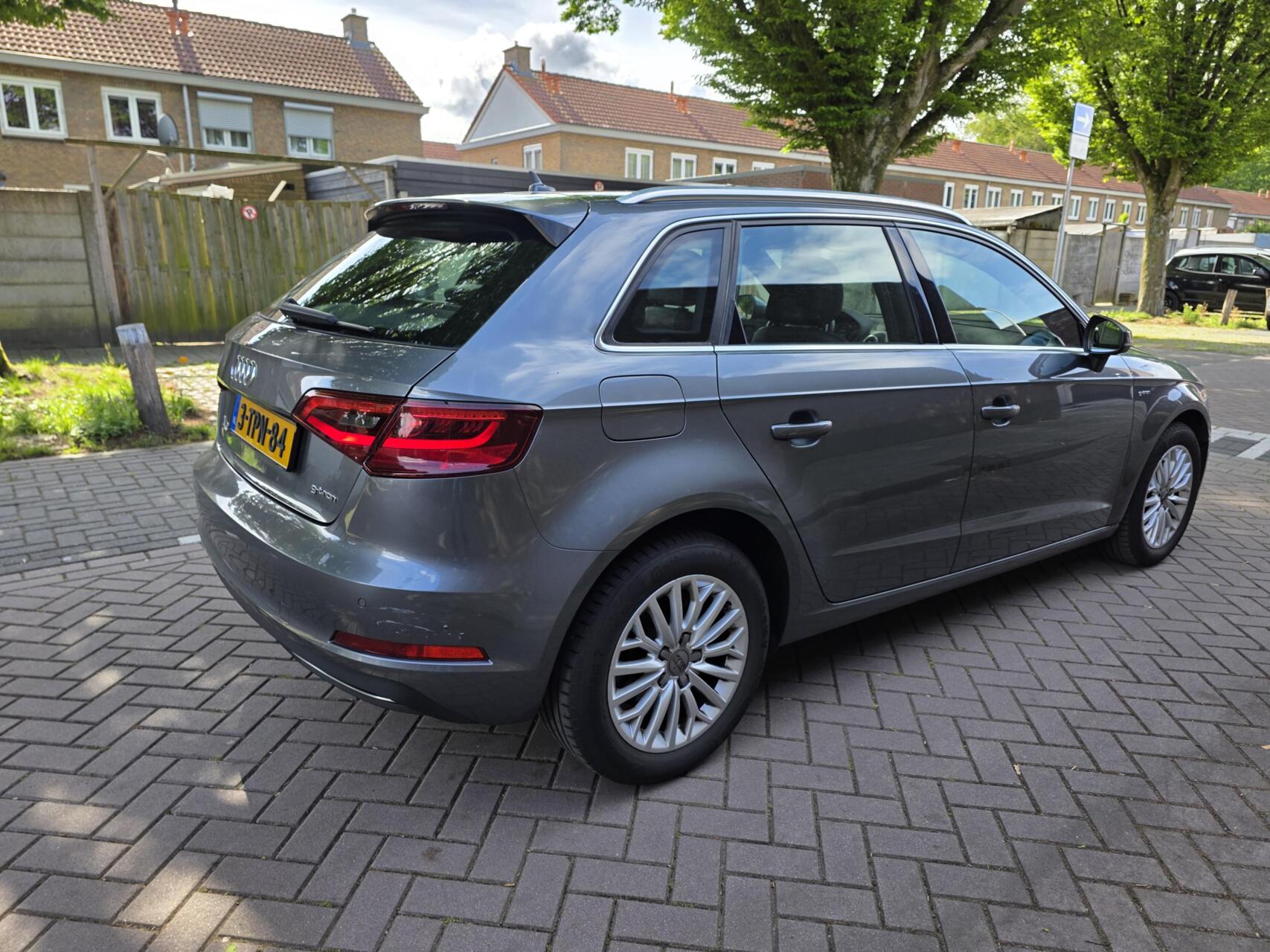 Foto van Audi A3 Sportback G-tron