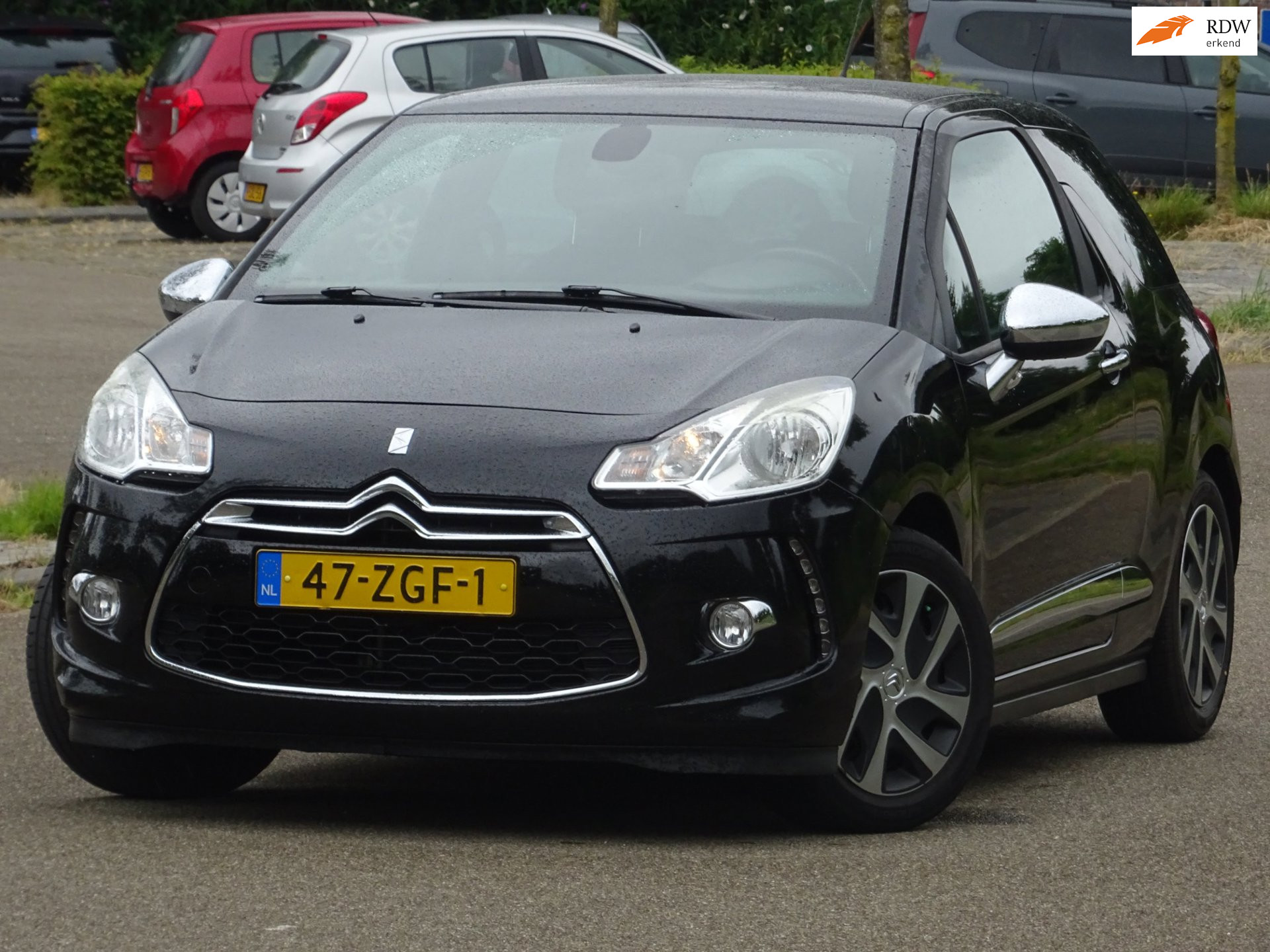 Citroen Ds3 1.2 VTi Chic NAP/CLIMA/NAVI/LEER/PDC/CRUISE/APK 2012 - voorkant