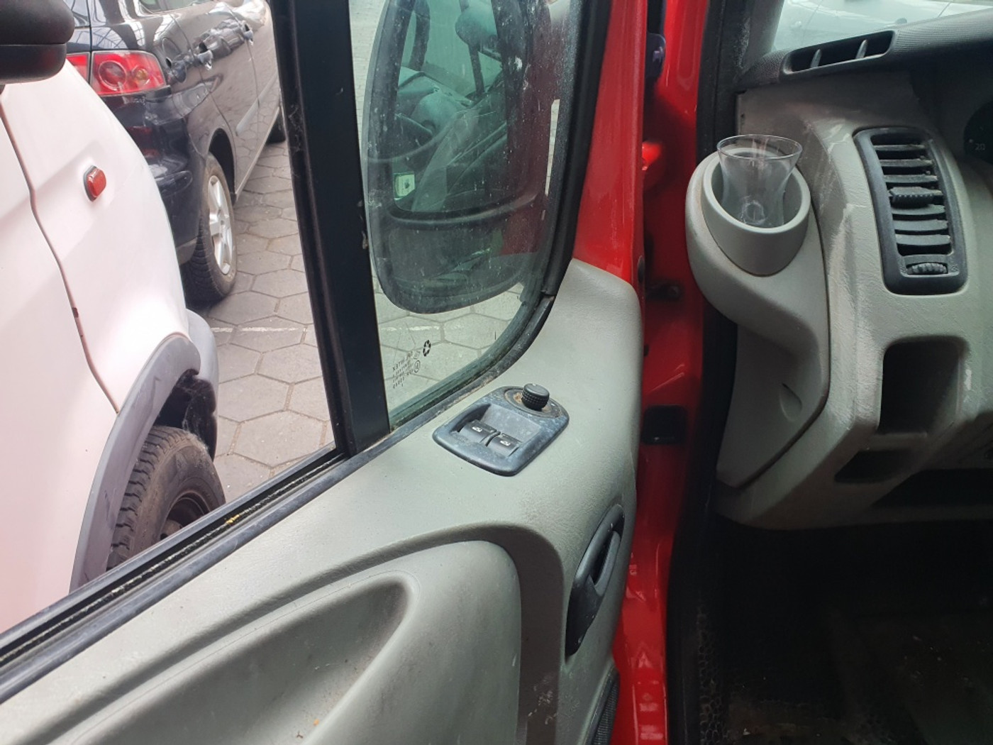 Foto van Renault Trafic T29 L2/h1 2.0 Dci Q 84kw E4