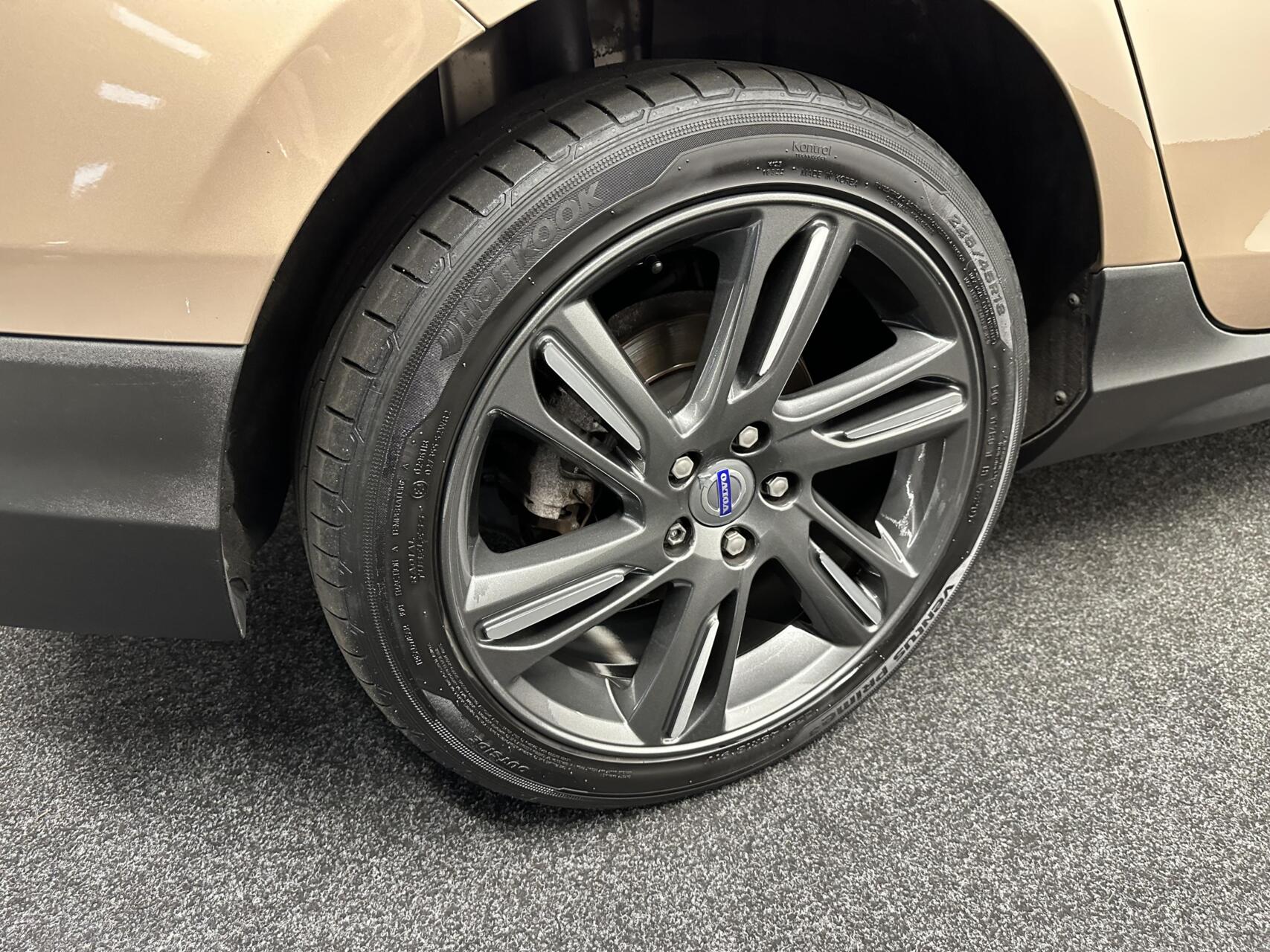 Foto van Volvo V40 Cross Country