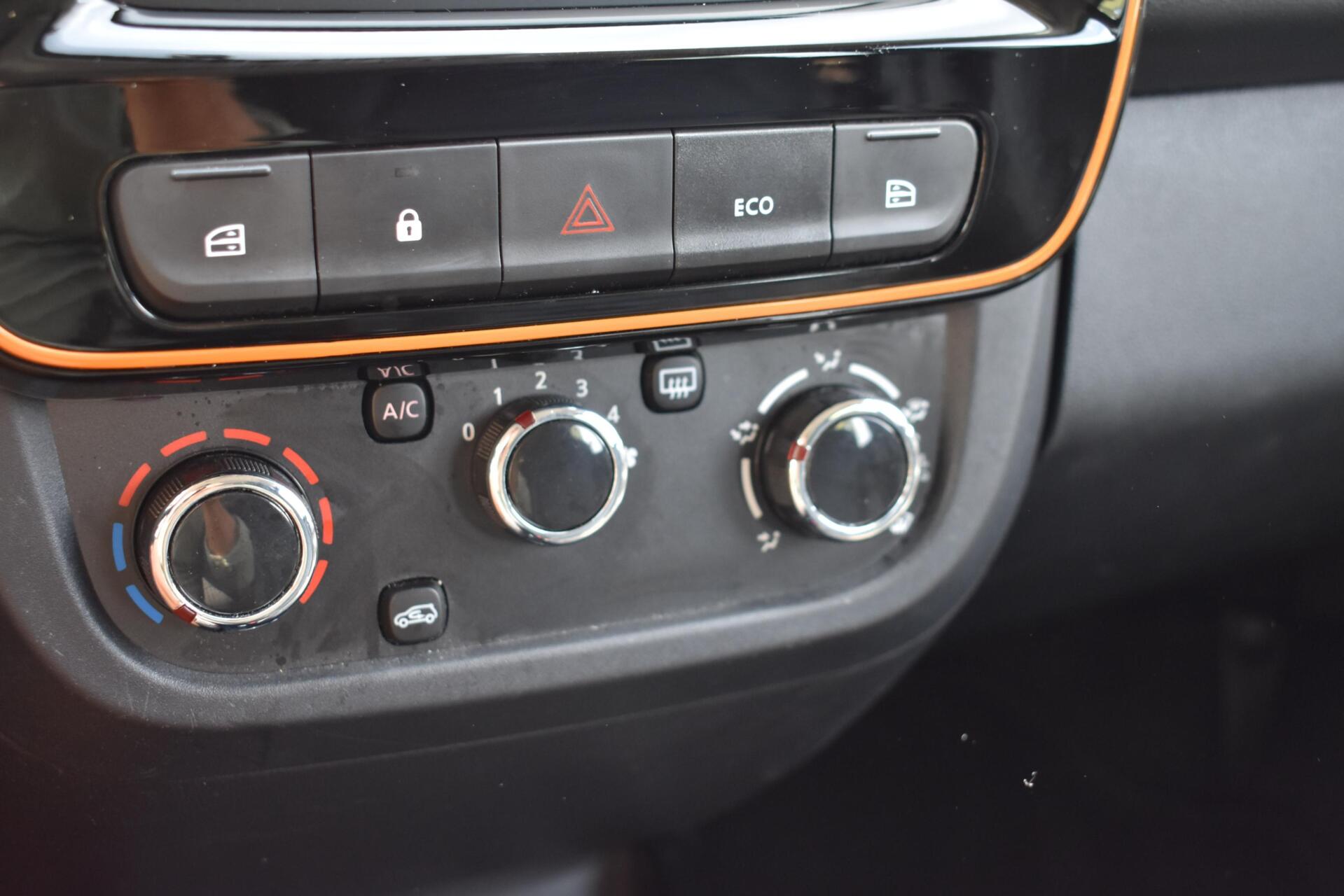 Foto van Dacia Spring