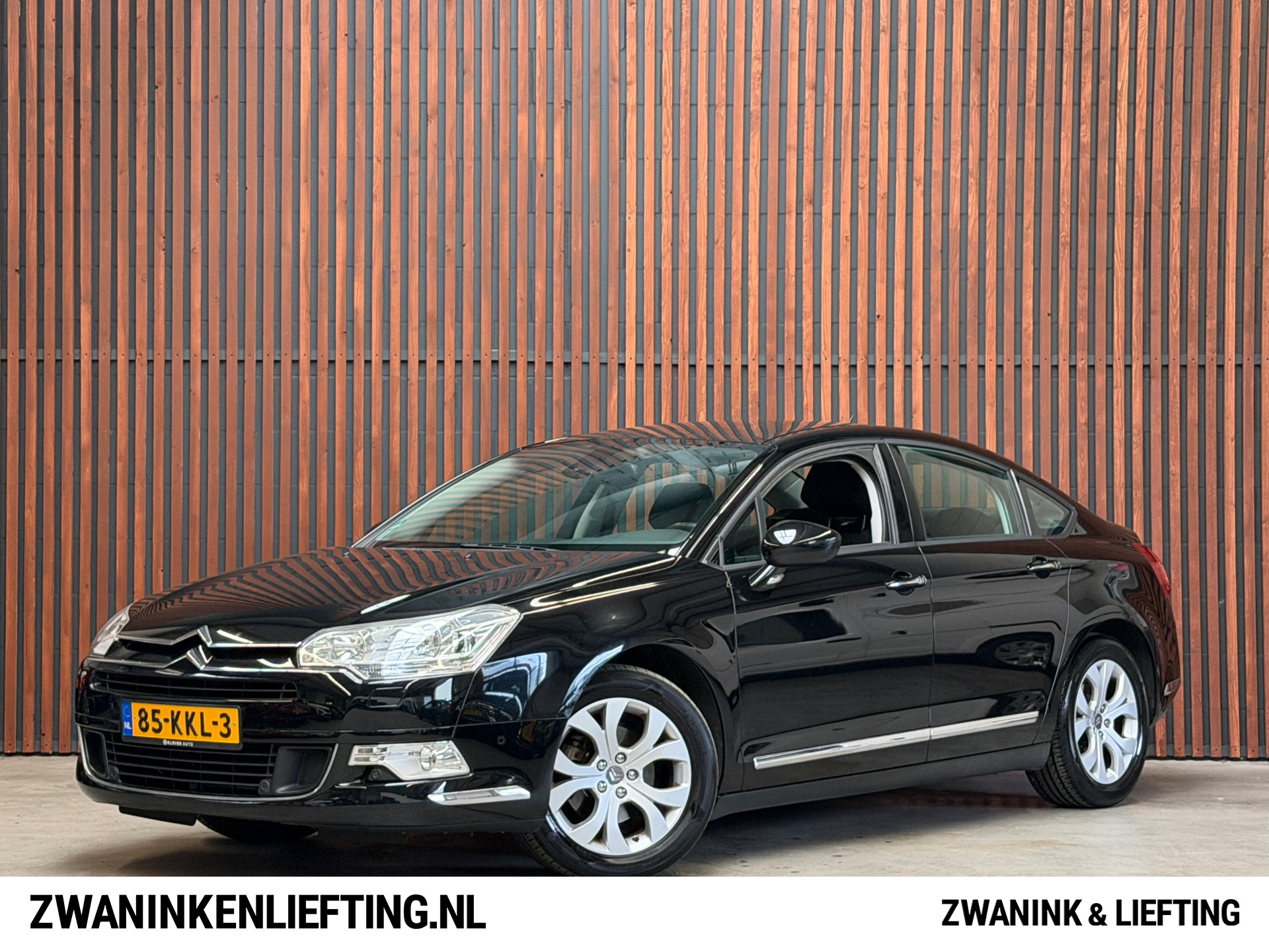 Citroen C5 1.6 THP Comfort Navi-Pdc-Clima-Cruise-Trekhaak-NL Auto-NAP 2010 - voorkant