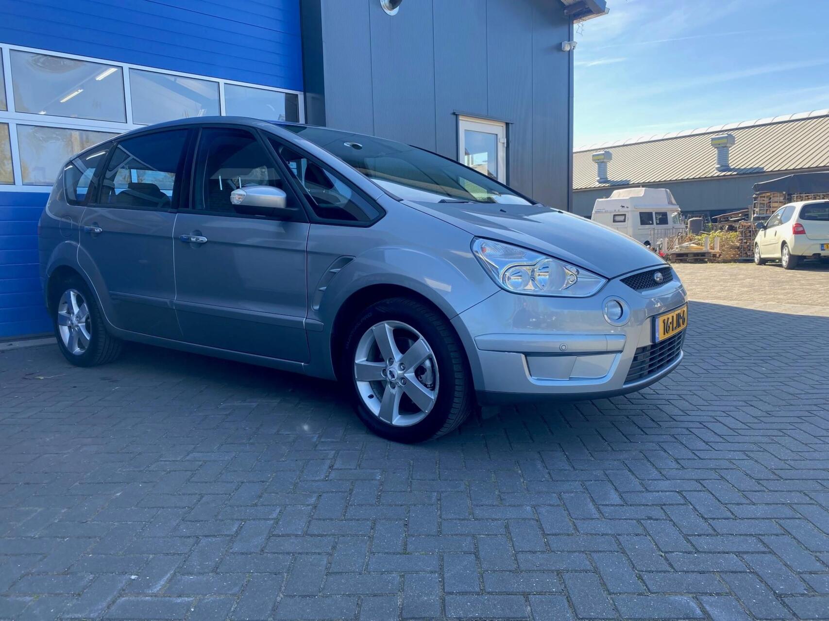 Foto van Ford S-max