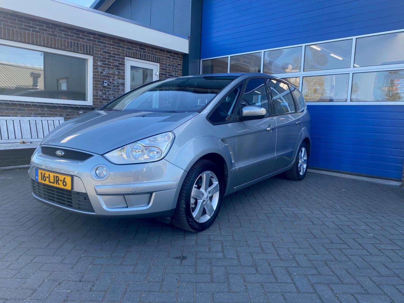 Ford S-max 2.0 Titanium 7p. cruise clima trekhaak 2010 - voorkant