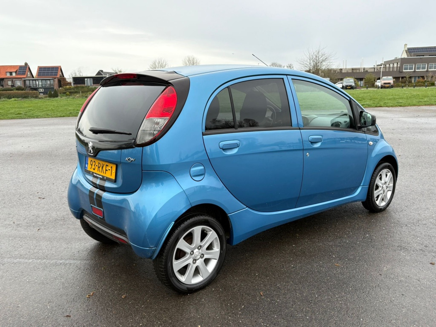 Foto van Peugeot Ion