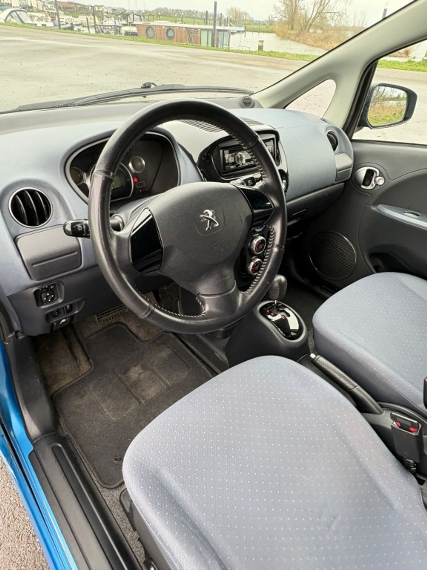 Foto van Peugeot Ion